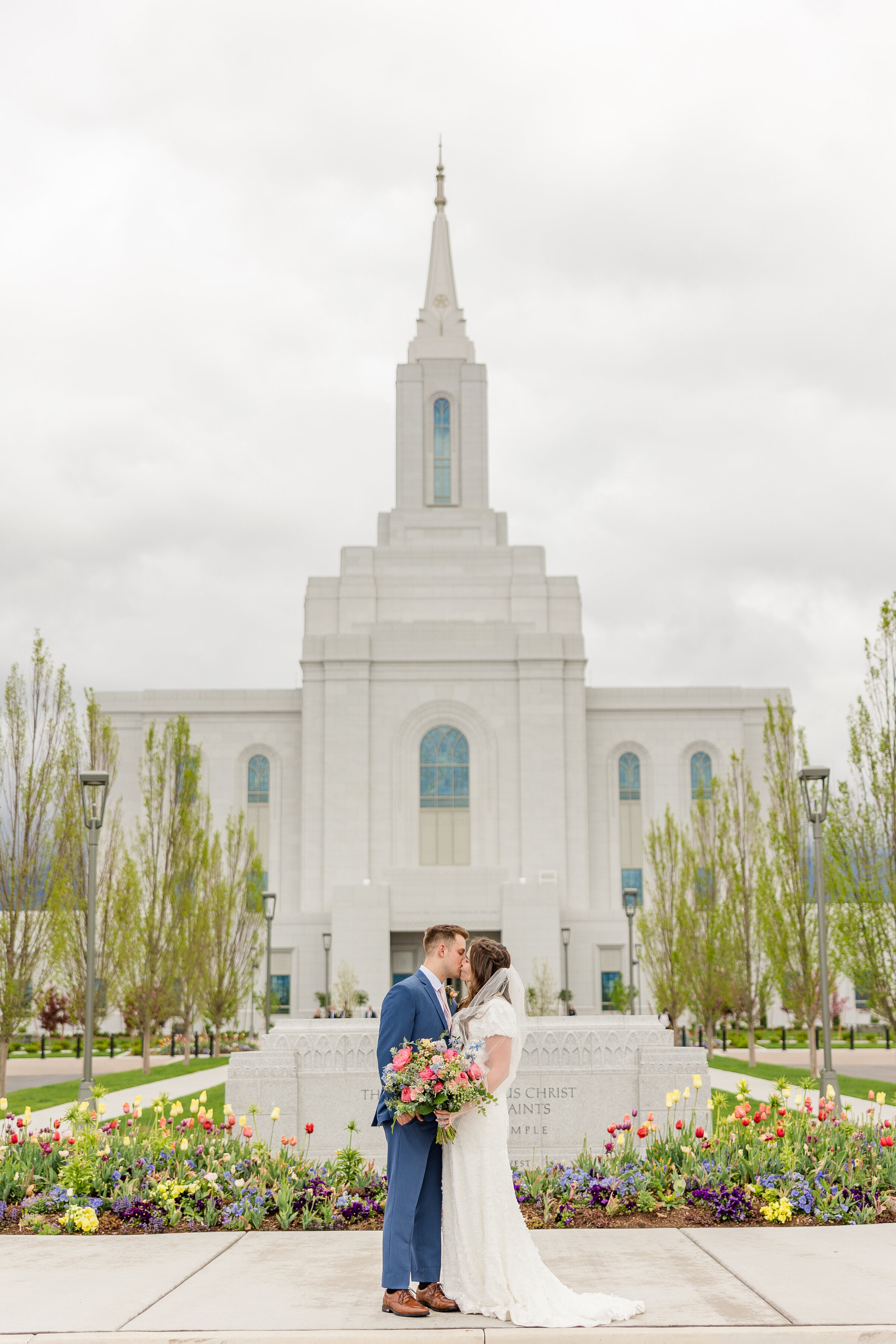orem utah temple wedding photos