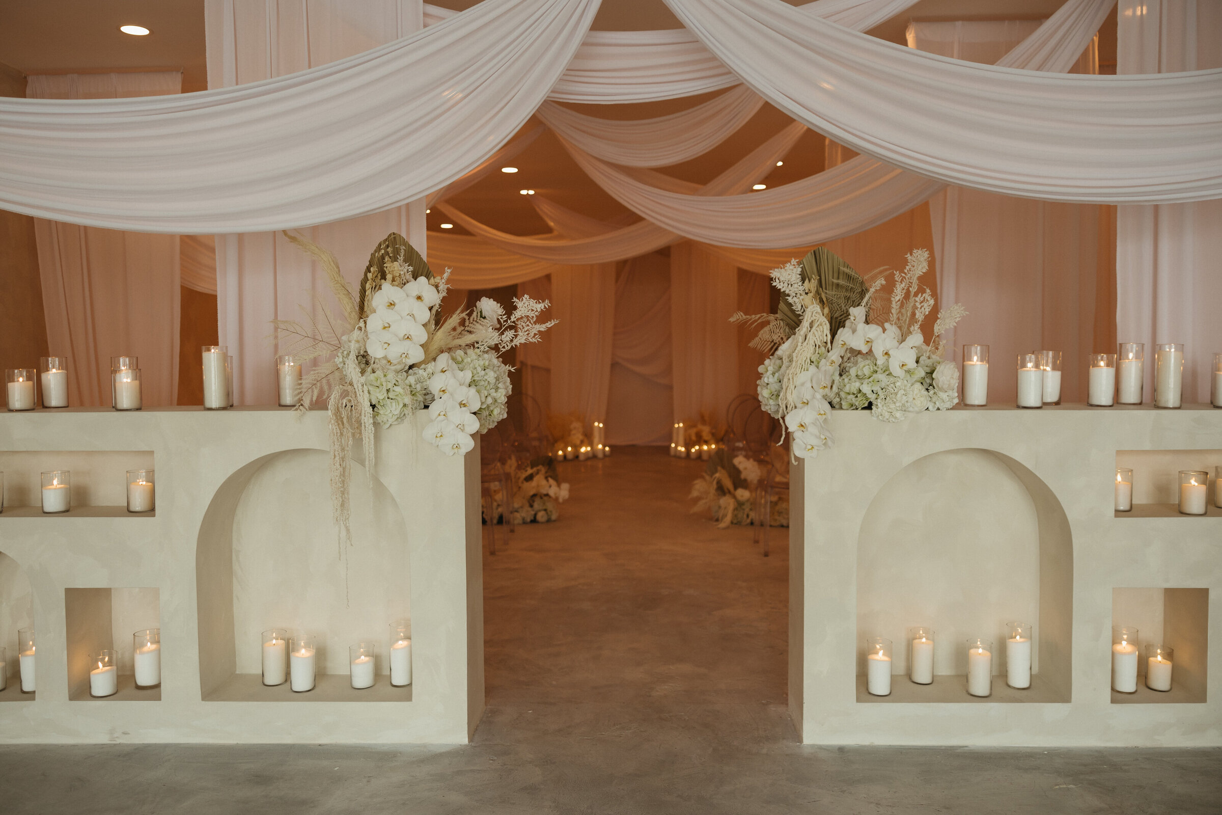 ThatChapelDowntownDrapedCeremonyVenueLasVegas10