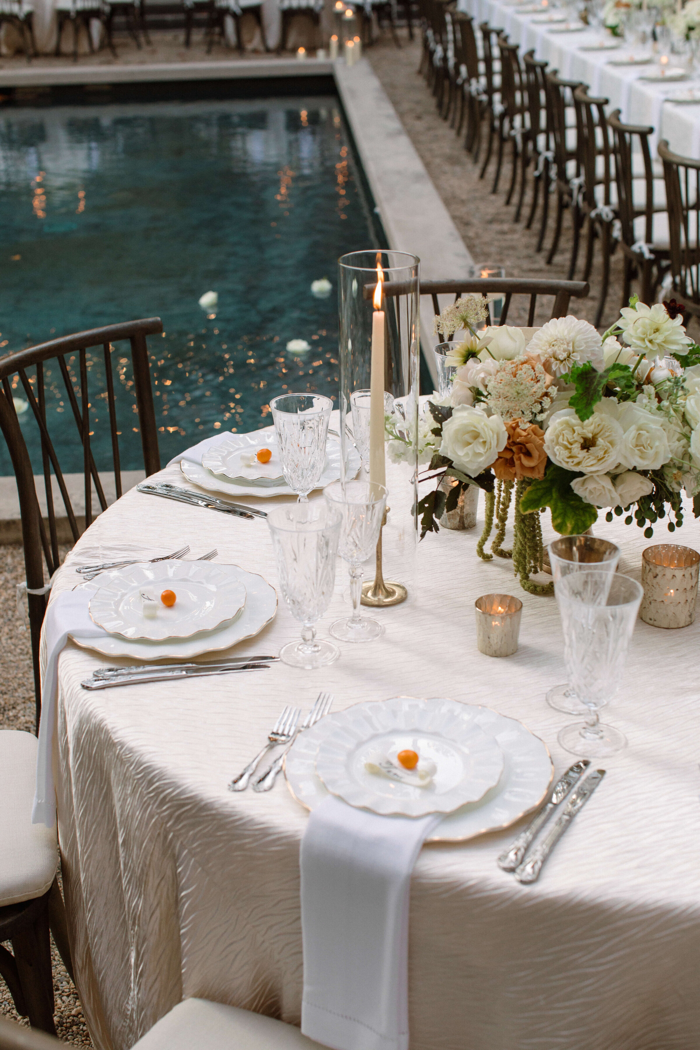 maeve-matt-wedding-round-table-autumn-decor-springvale-floral