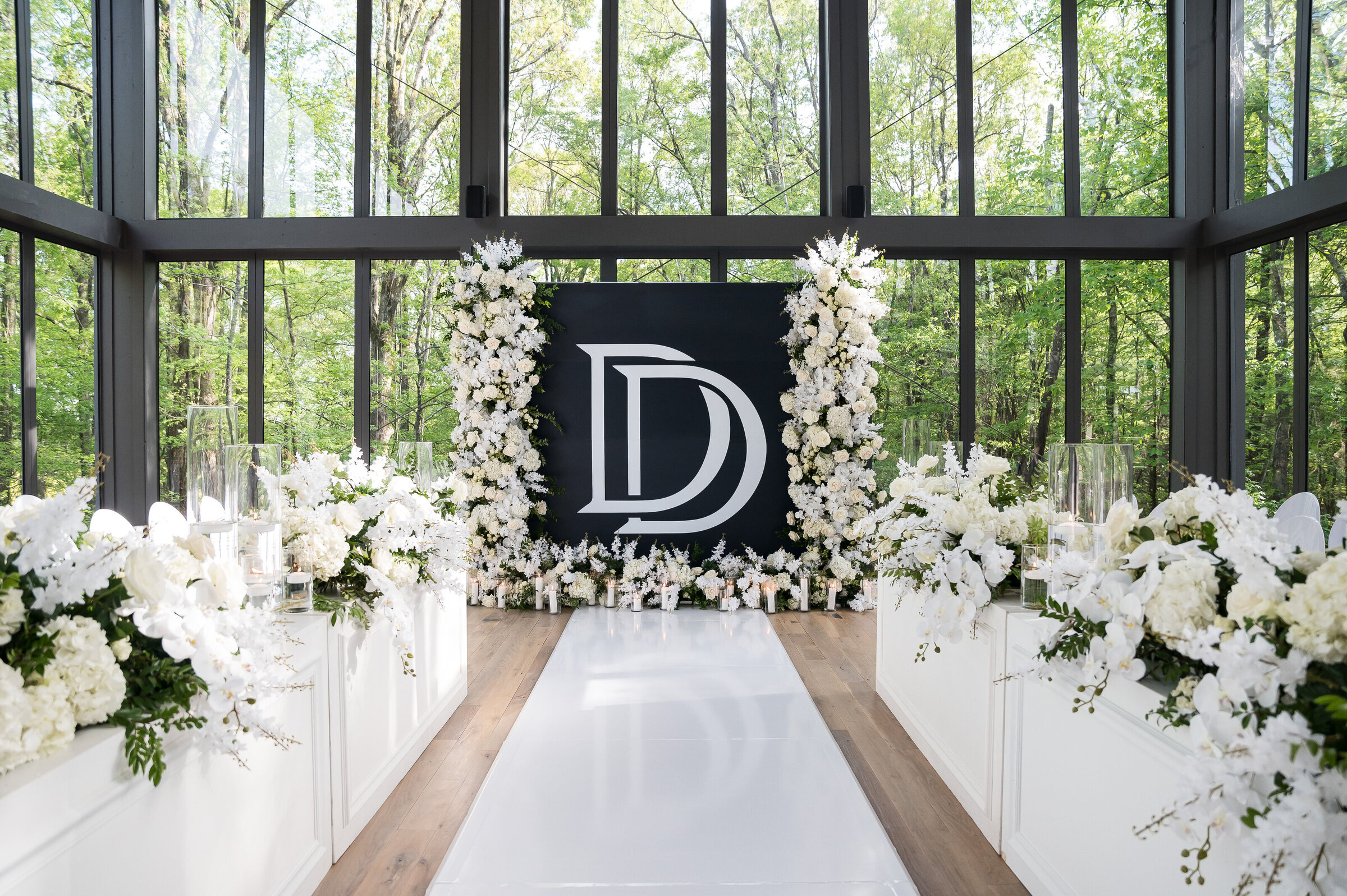 Modern black and white wedding design with statement floral installations in Memphis