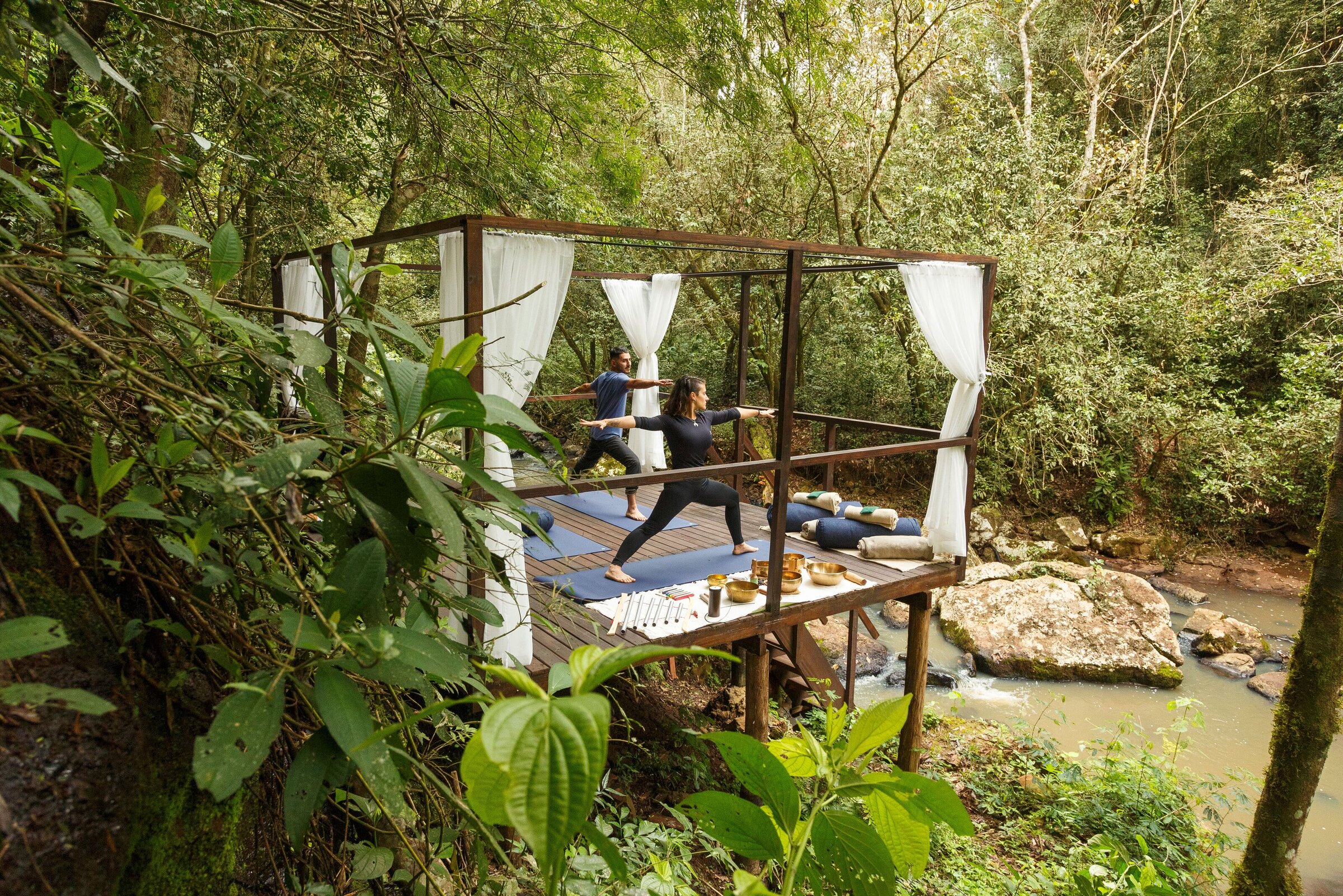 Best Luxury Tours to Iguazu Falls
