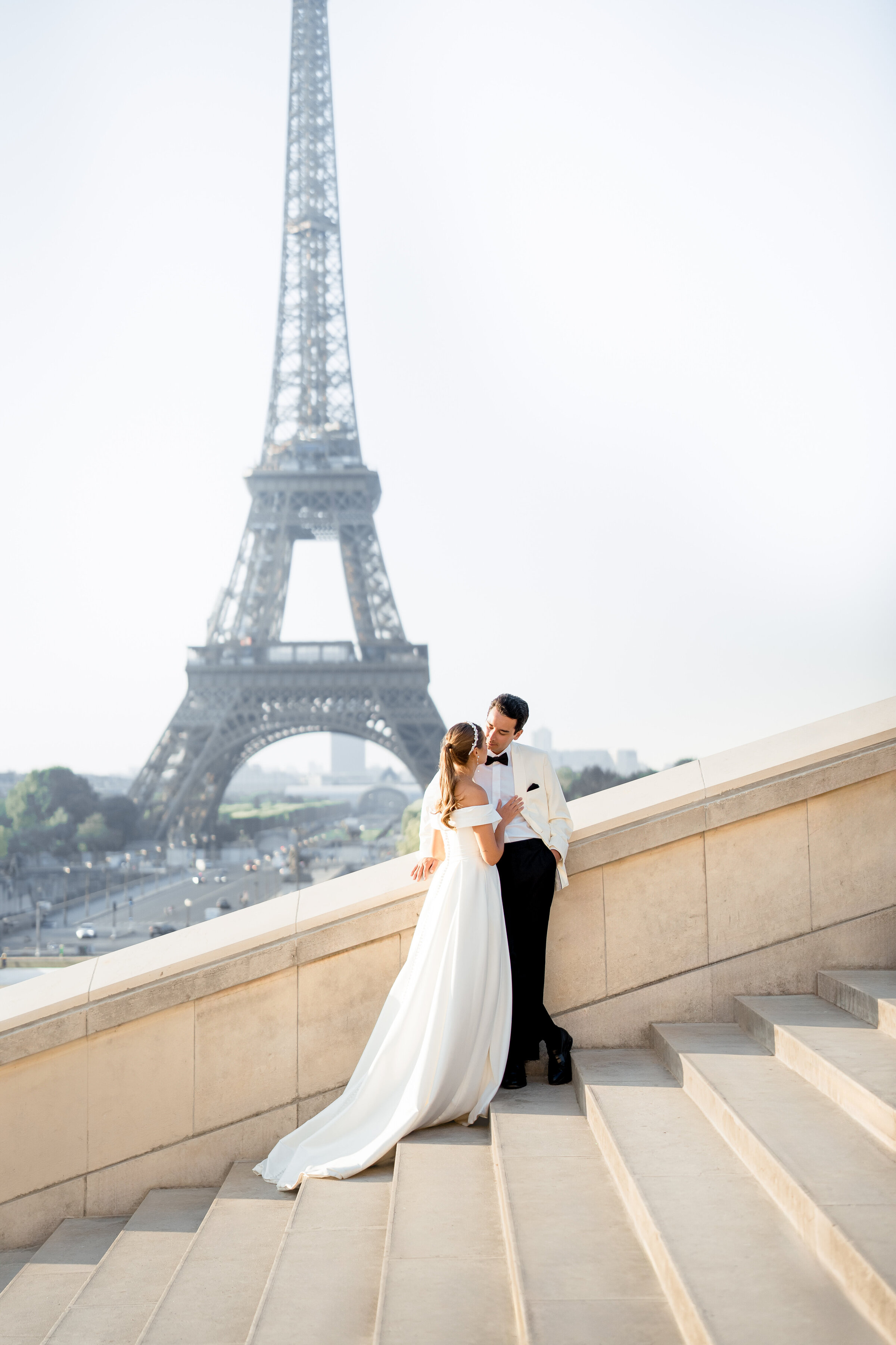 Juliana Novoa Photography editorial shoot at the Eiffel Tower 1