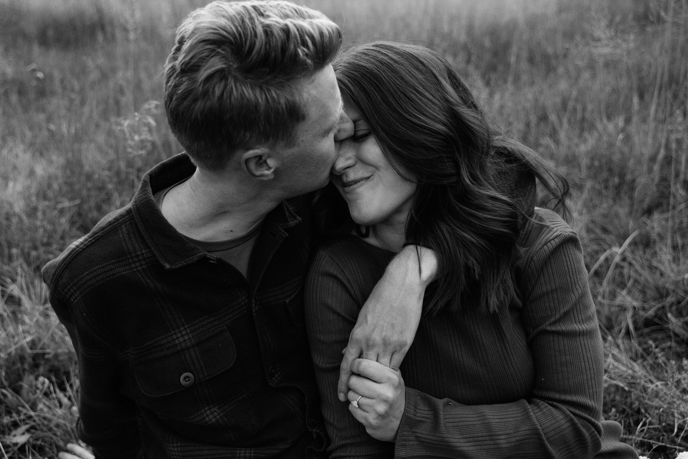 black and white engagement photos