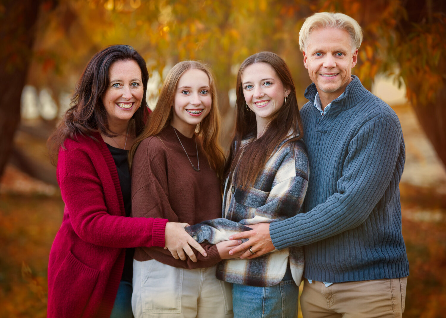 Calgary-Fall-Family-Photos_Emma-Macdonalad-Photography