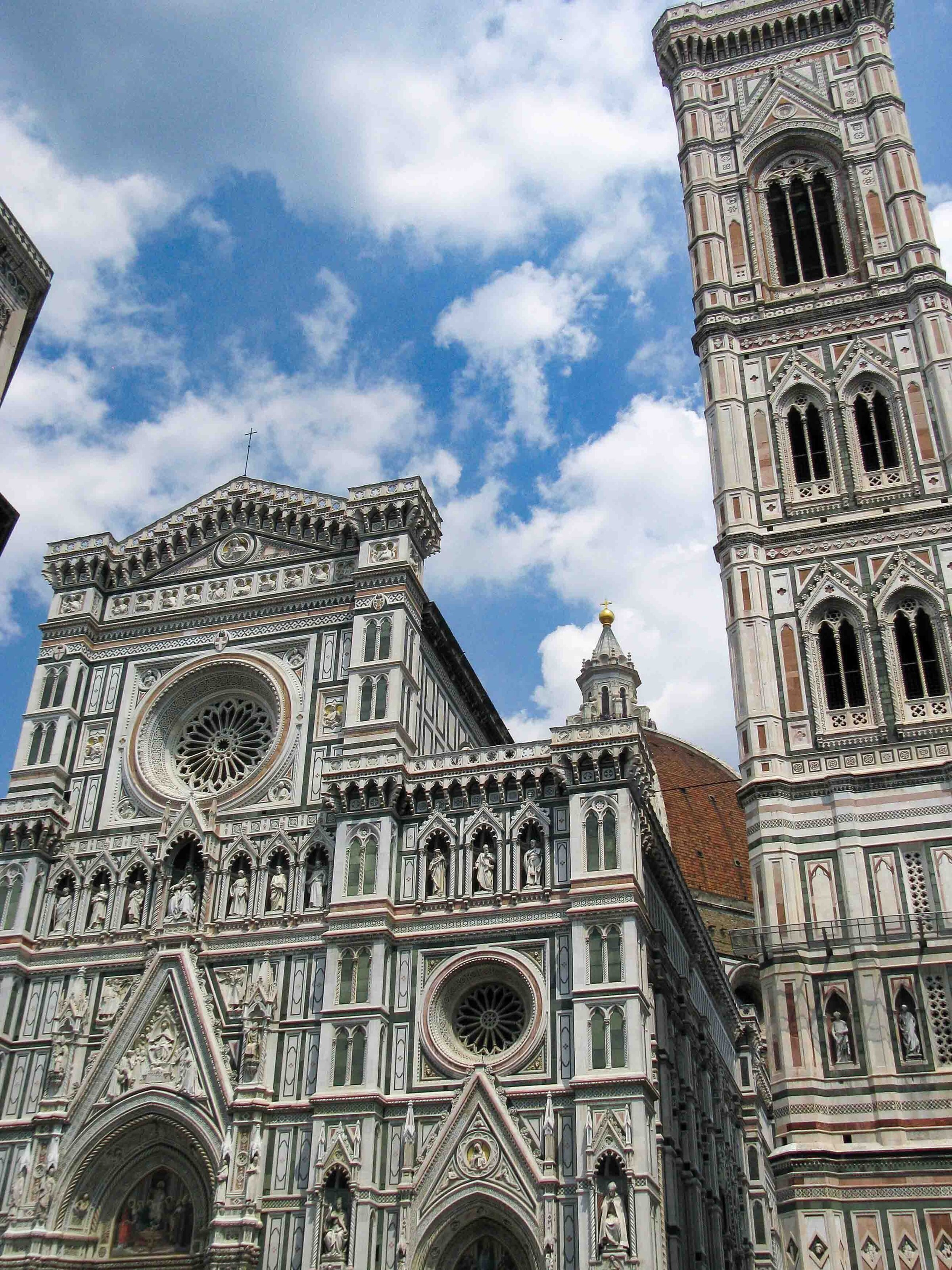 The intricate renaissance facade of Florence's Duomo, or Cathedral, in Italy ©Stephanie Dosch | theViatrix Luxury Travel
