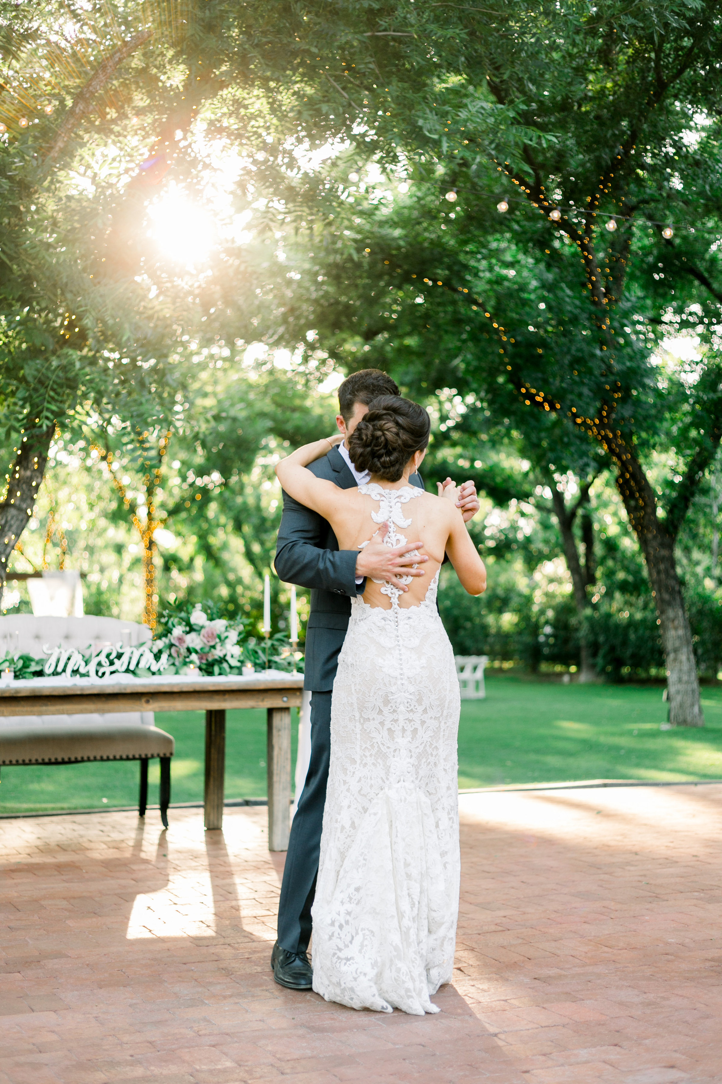 Karlie Colleen Photography - Venue At The Grove - Arizona Wedding - Maggie & Grant -99
