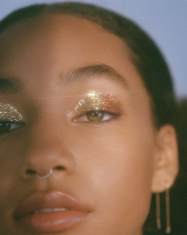 Gold glitter eyeshadow
