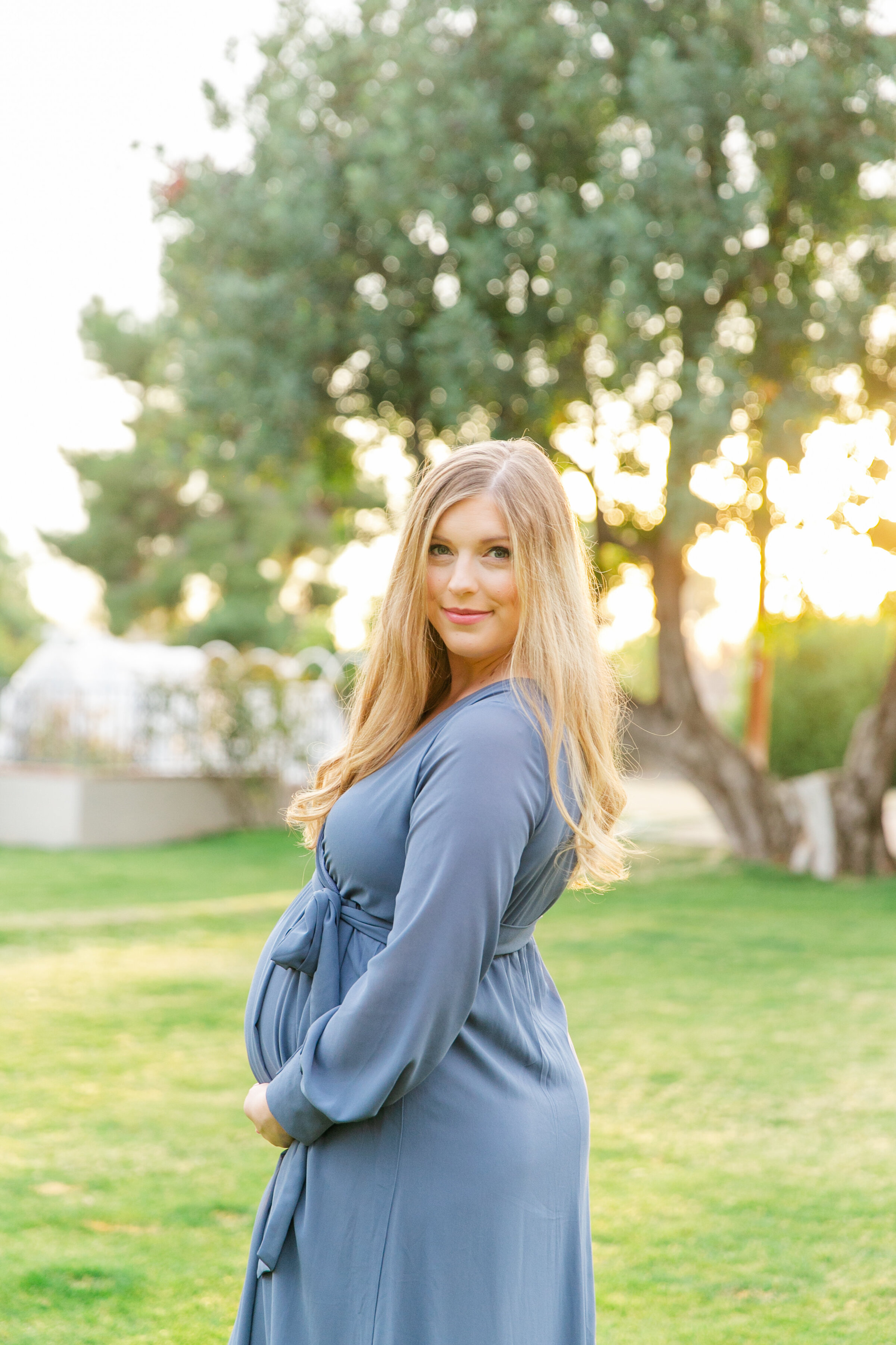 Karlie Colleen Photography - Phoenix Arizona Maternity Session - Green Historic Home - Hannah & Calvin -83