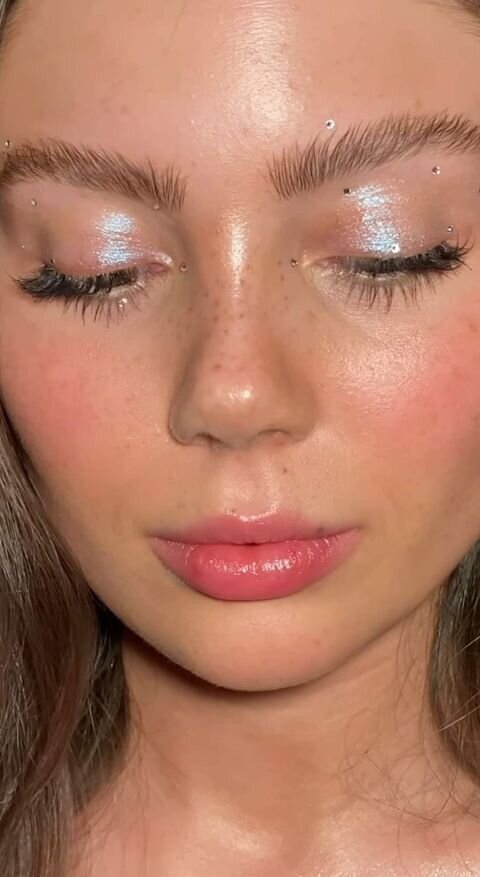 How to Get Glowy, Illuminated Makeup in 5 Simple Steps