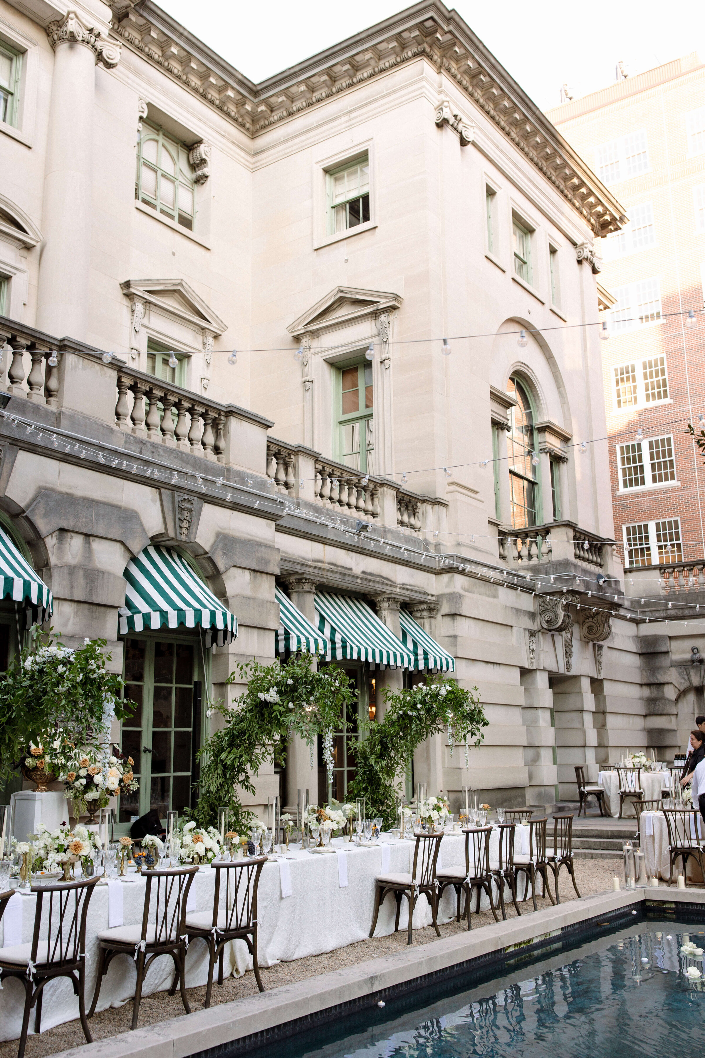maeve-matt-larz-anderson-house-reception-decor-springvale-floral