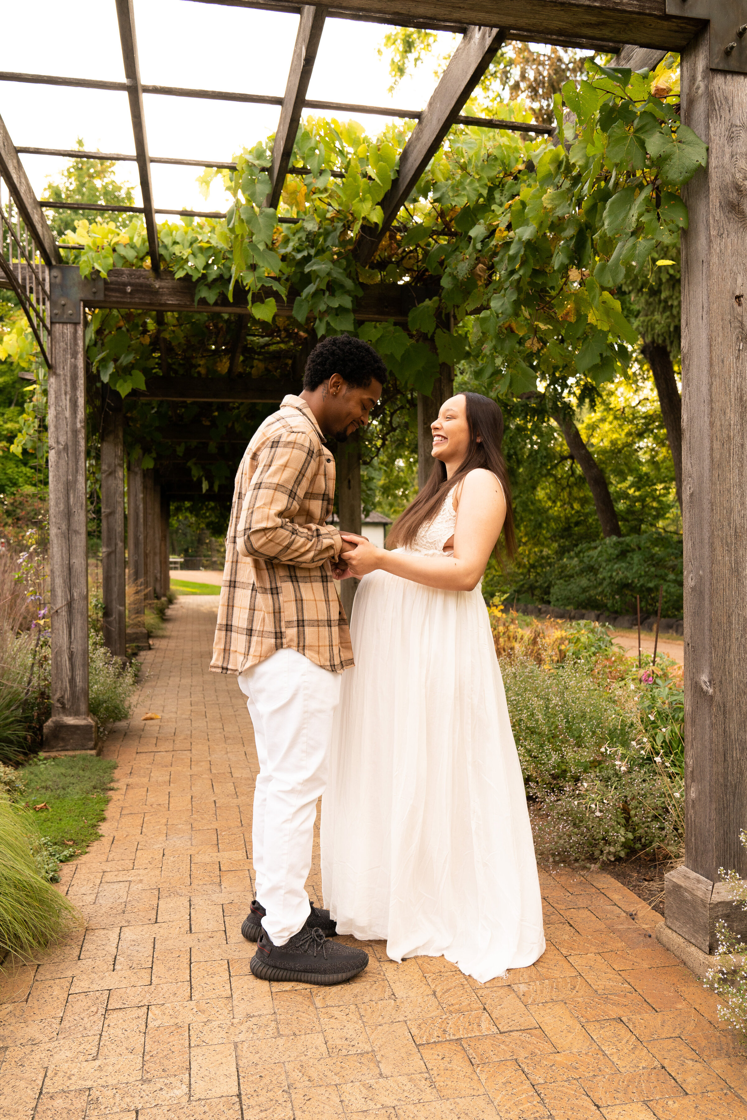 Couple maternity photo ideas
