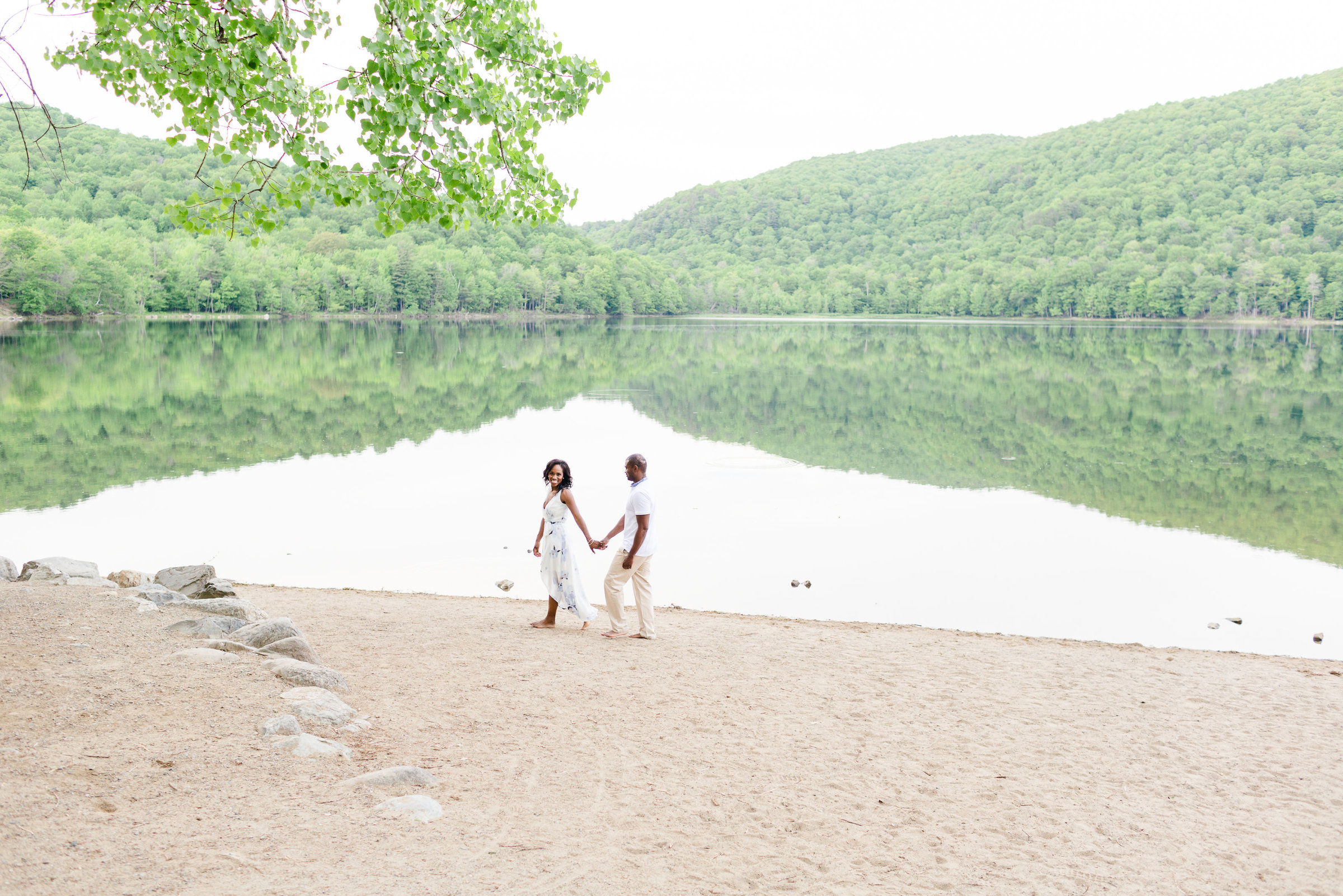 Alexandra-and-Lens-Engagement-Shoot-Lisa-Renault-Photographie-31