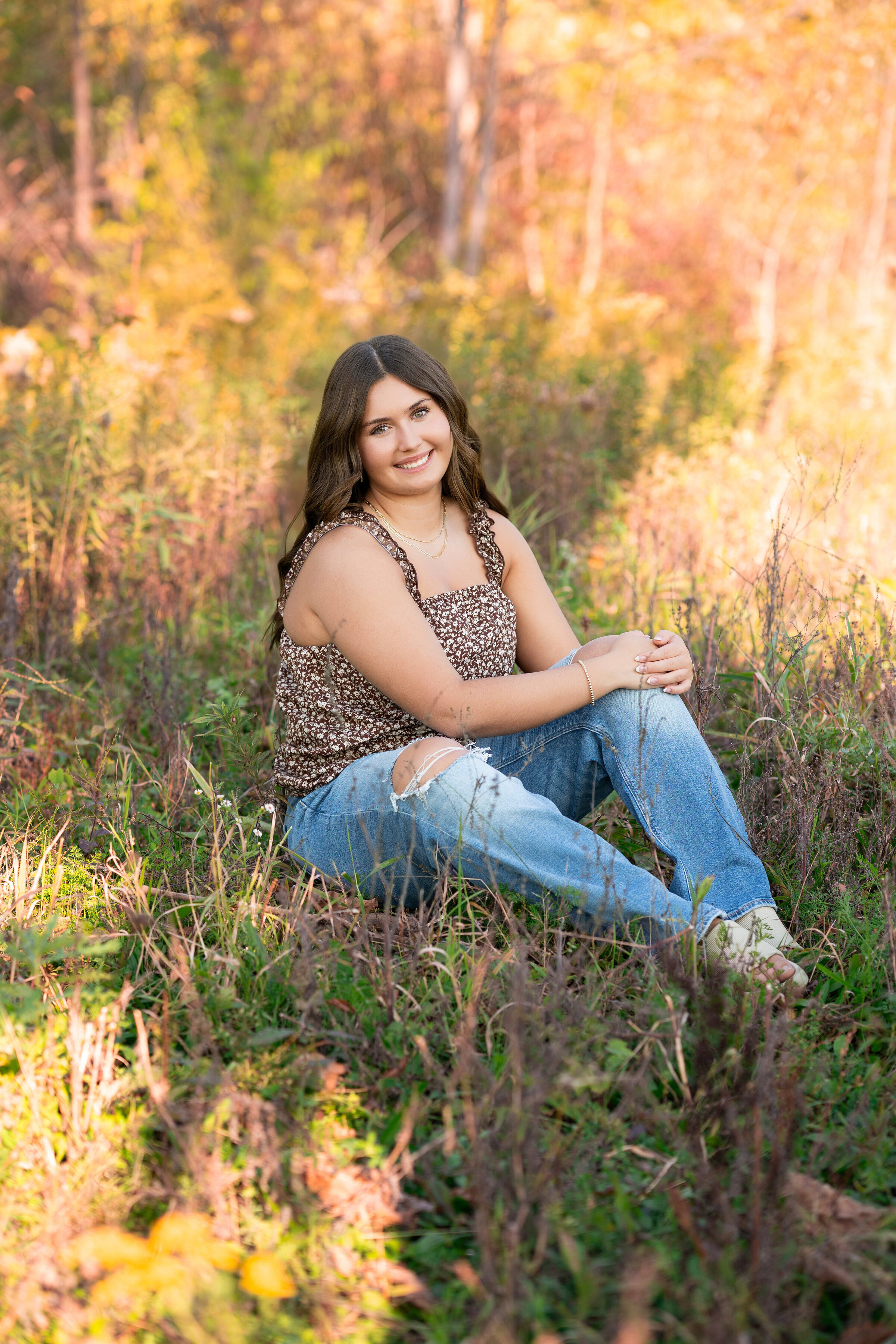 Senior-Photos-In Fields-Stow