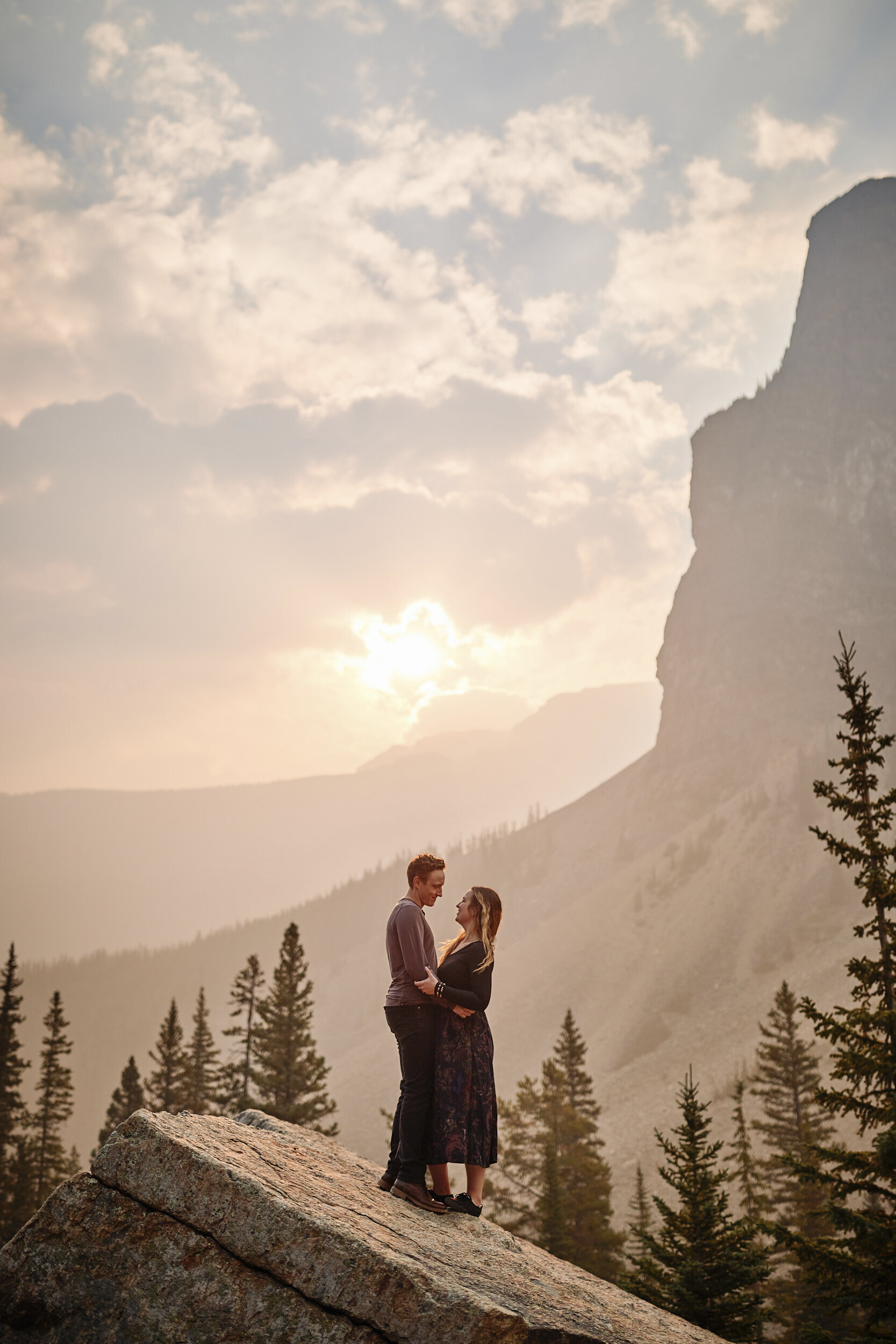 Moraine_Lake_Engagement_Photos_GrecoPhotoCo_86