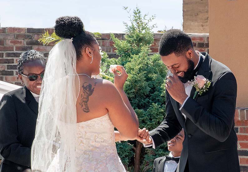 groom-laughing-during-cermony-web