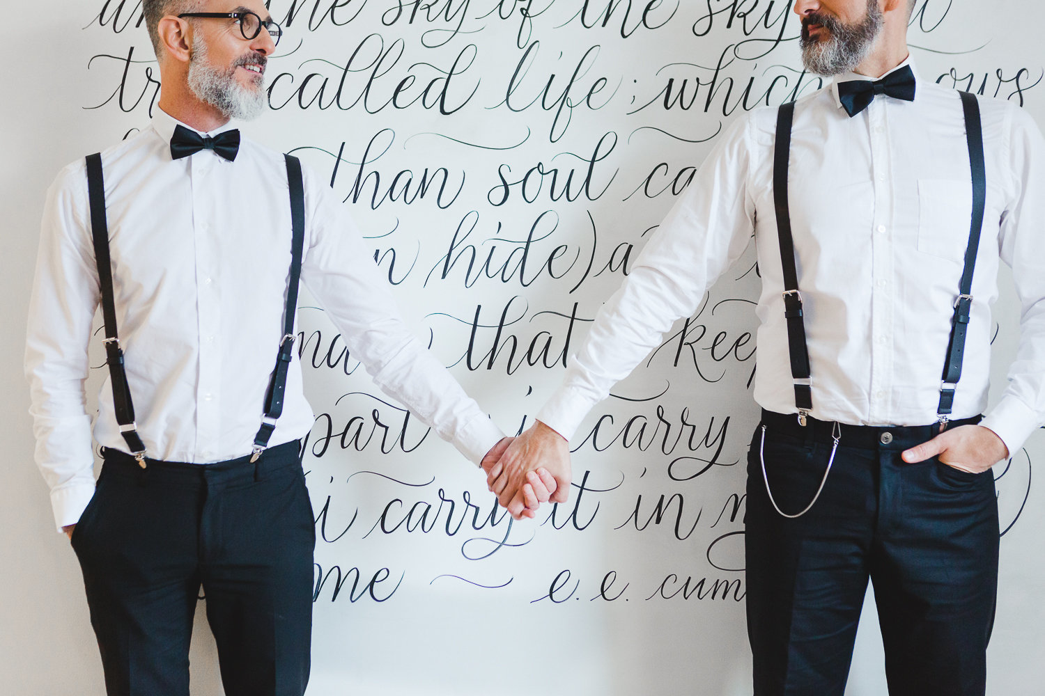 modern-black-and-white-same-sex-wedding-lisa-renault-photographie-photographe-mariage-montreal-61