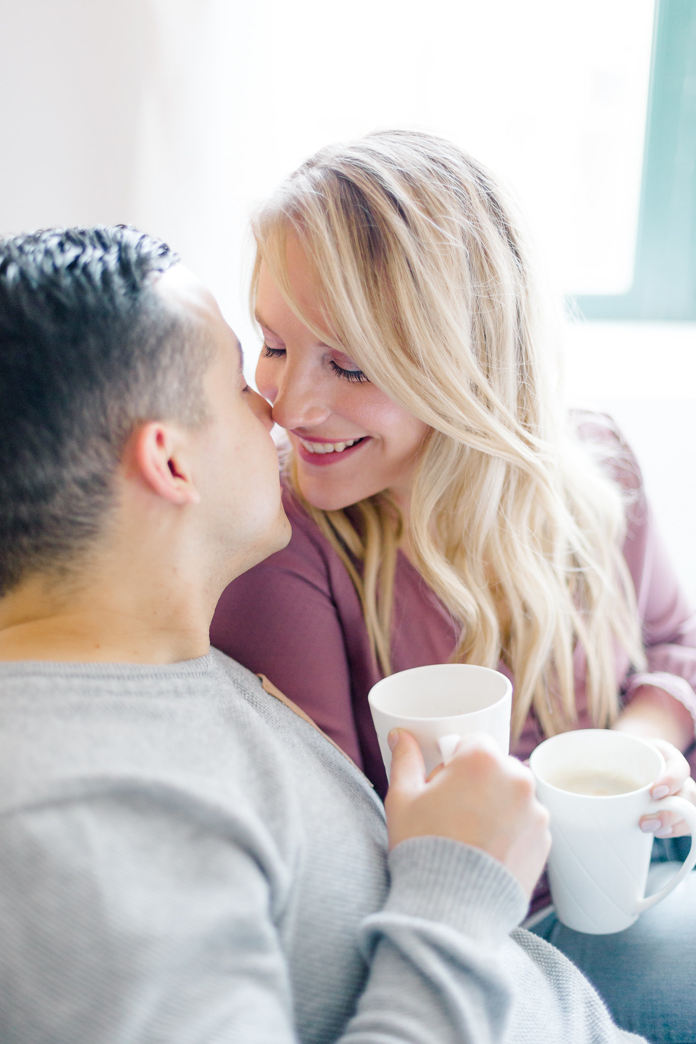 Seance-Fiancailles-Vieux-Montreal-Amelie-et-Peter-Lisa-Renault-Photographie-Montreal-Engagement-Photographer-4