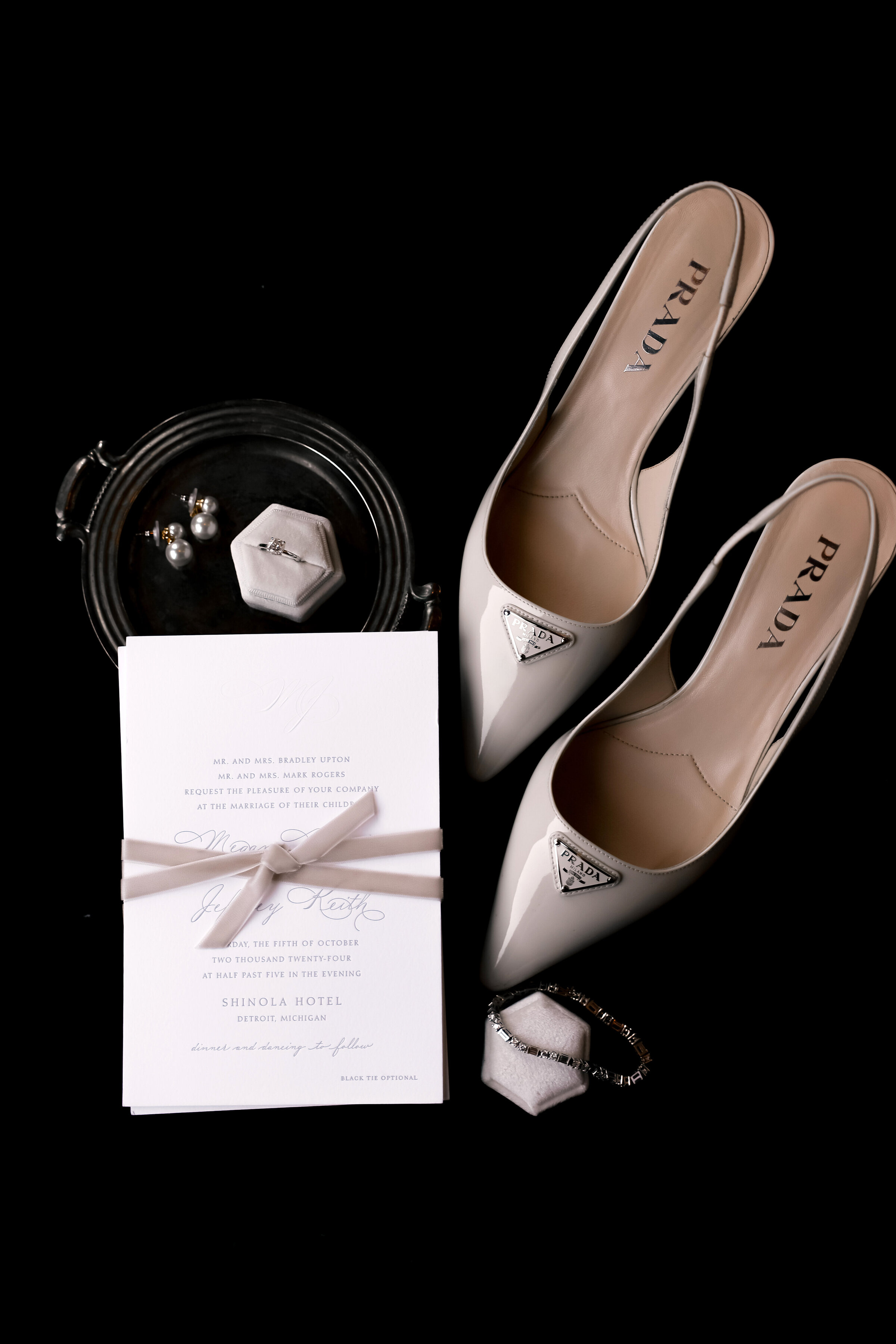 Luxury wedding details shot by Kai Davis photography. Detroit wedding photographer.