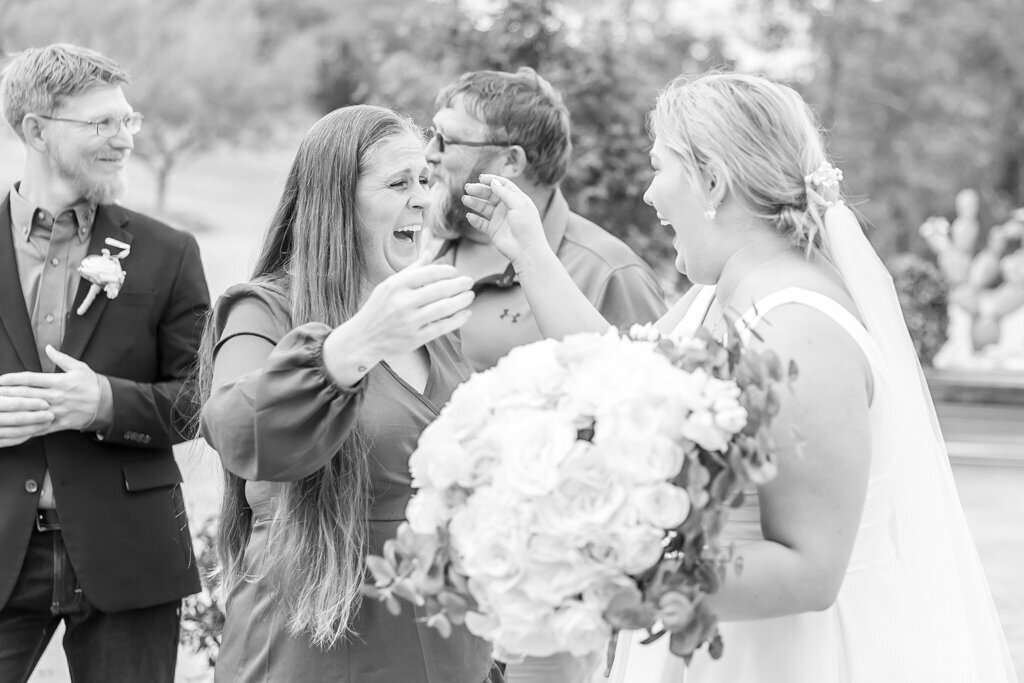 top wedding photographers in st. louis- rocking j ranch weddings-erika rene photography