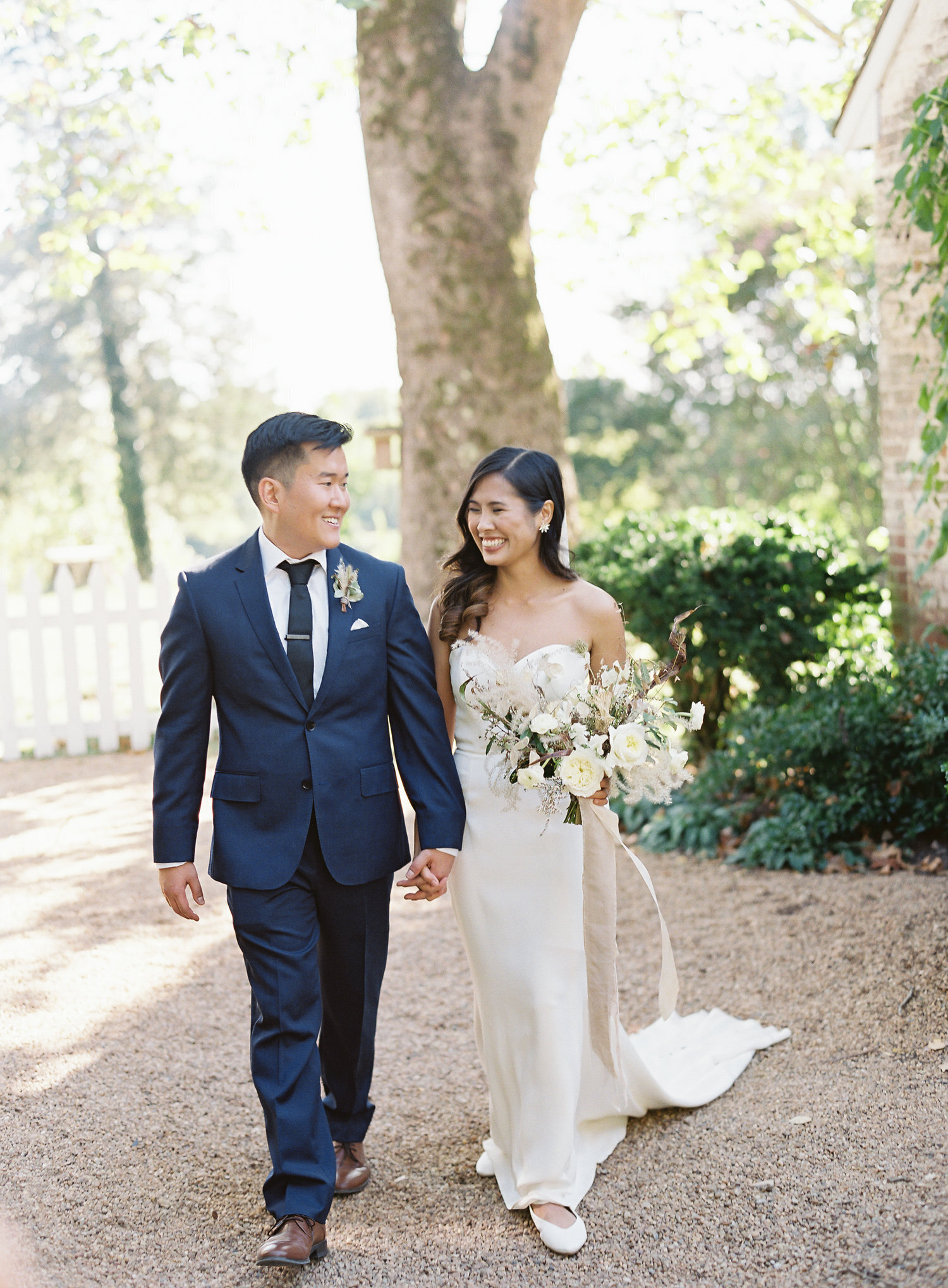 Romantic alfresco Virginia Outdoor Tuckahoe Estate Wedding Vicki Grafton Photography Fine Art Film Luxury Photographer Martha Stewart Weddings 21