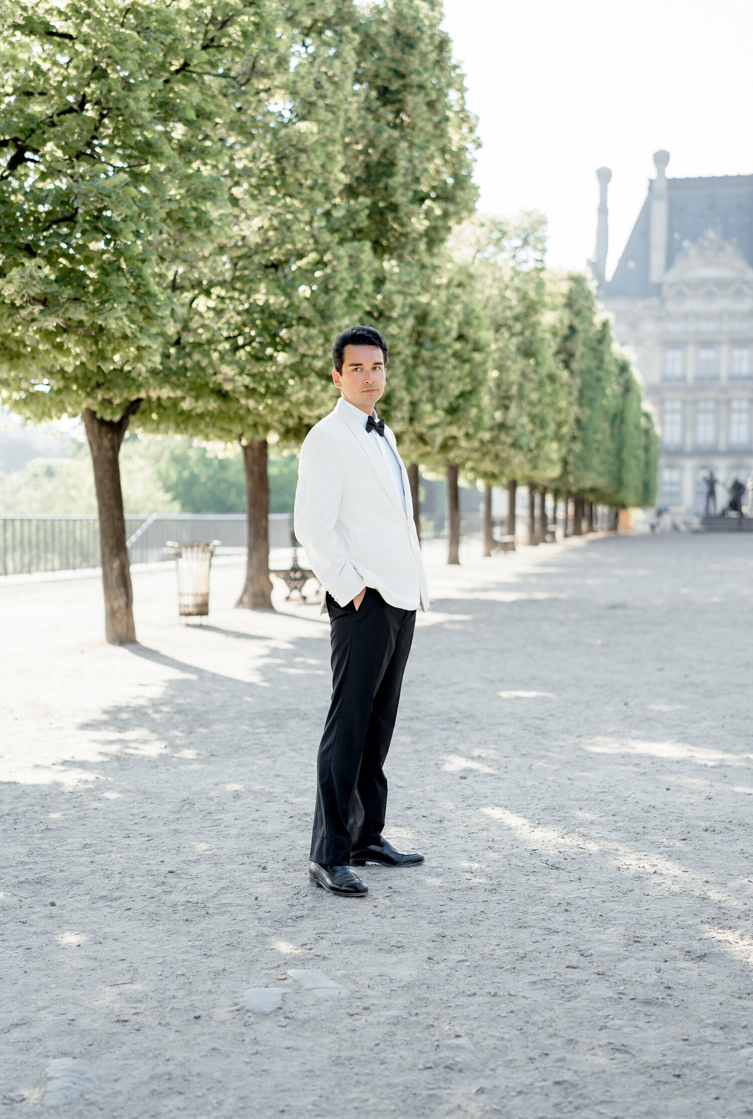Tuileries Garden groom solo photos