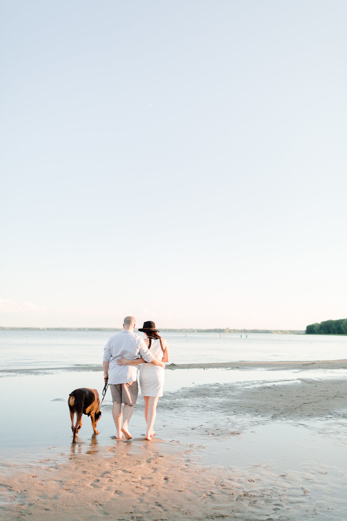 photographe-fiancailles-montreal-parc-national-oka-lisa-renault-photographie-beach-engagement-session-32