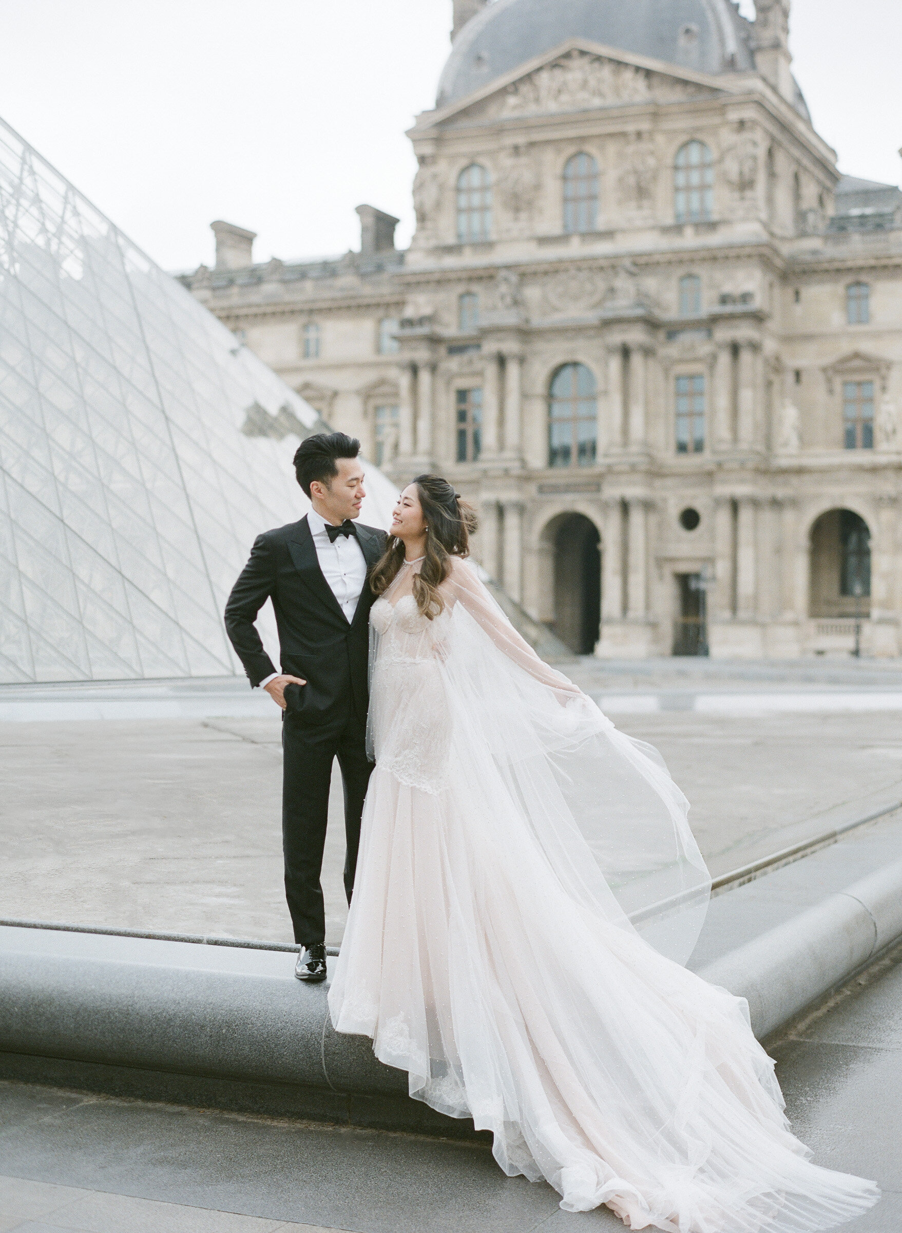 Alexandra-Vonk-destination-wedding-in-Paris-71