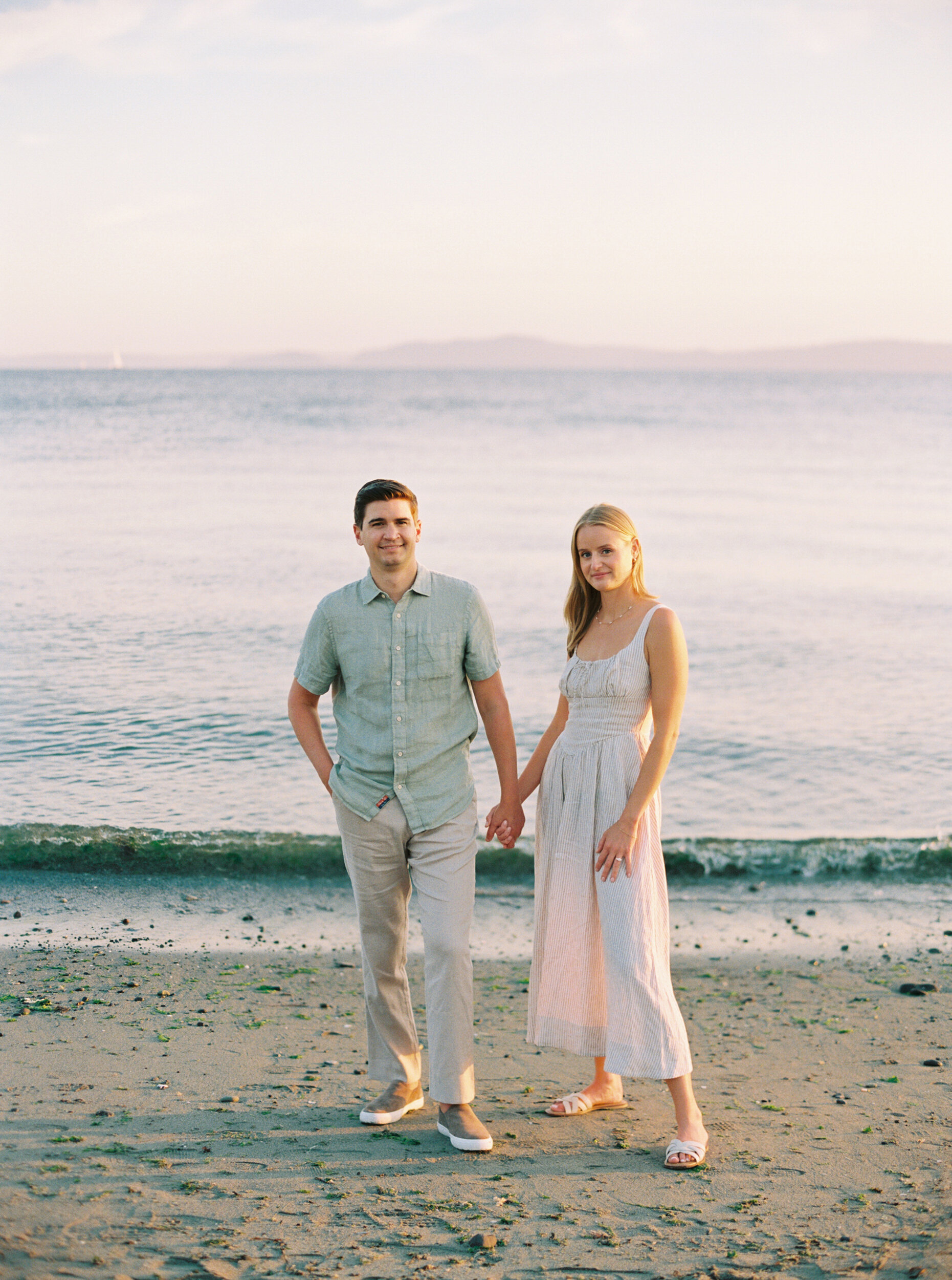 discovery-park-beach-engagement-photos