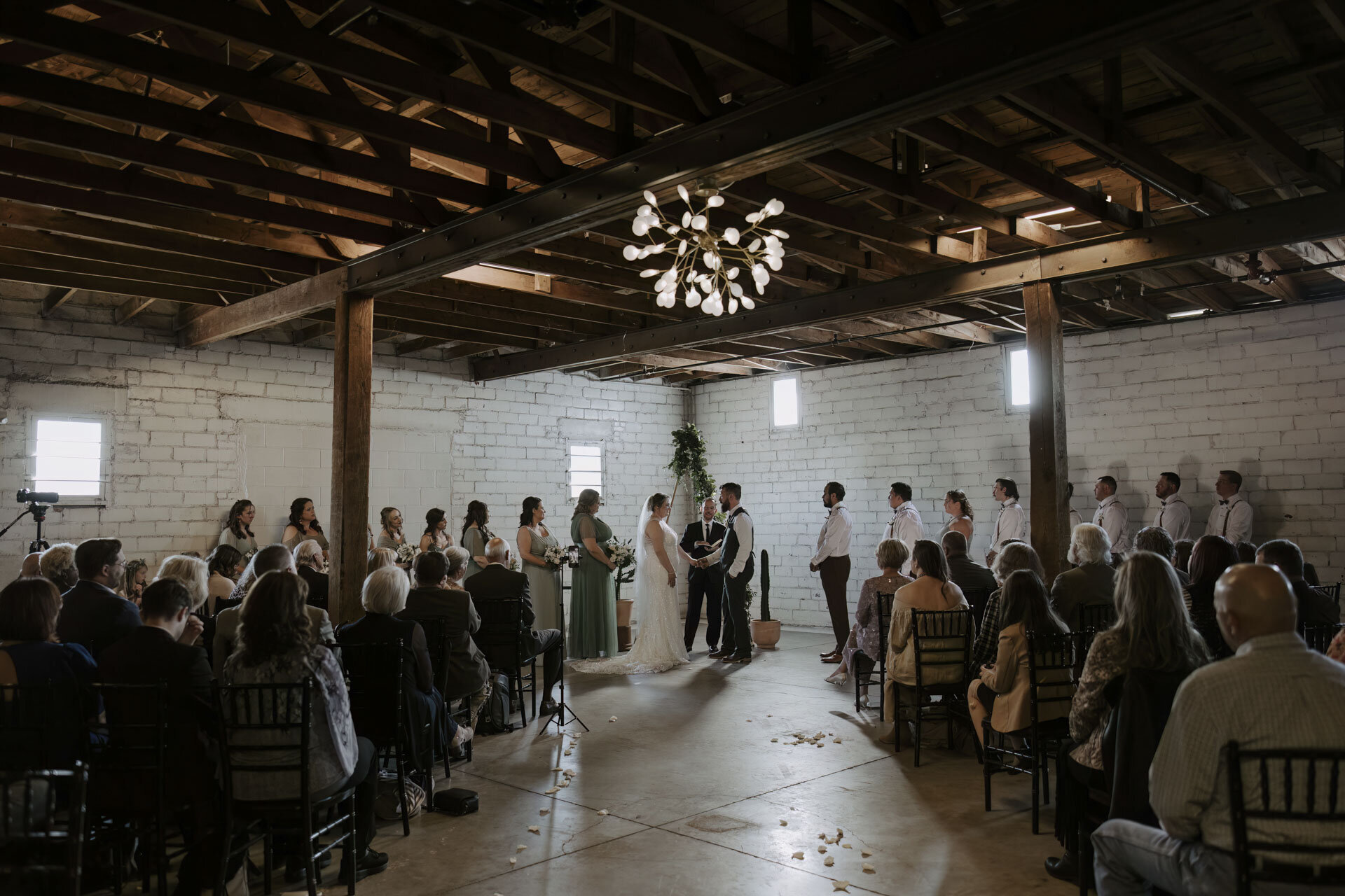 earth-to-madison-dallas-wedding-photographer-for-unique-couples94
