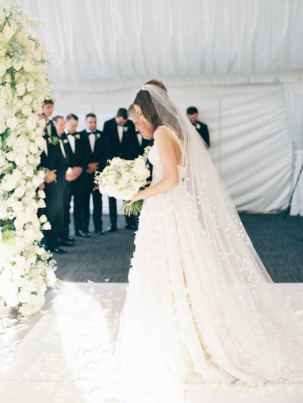 father walking bride down the aisle