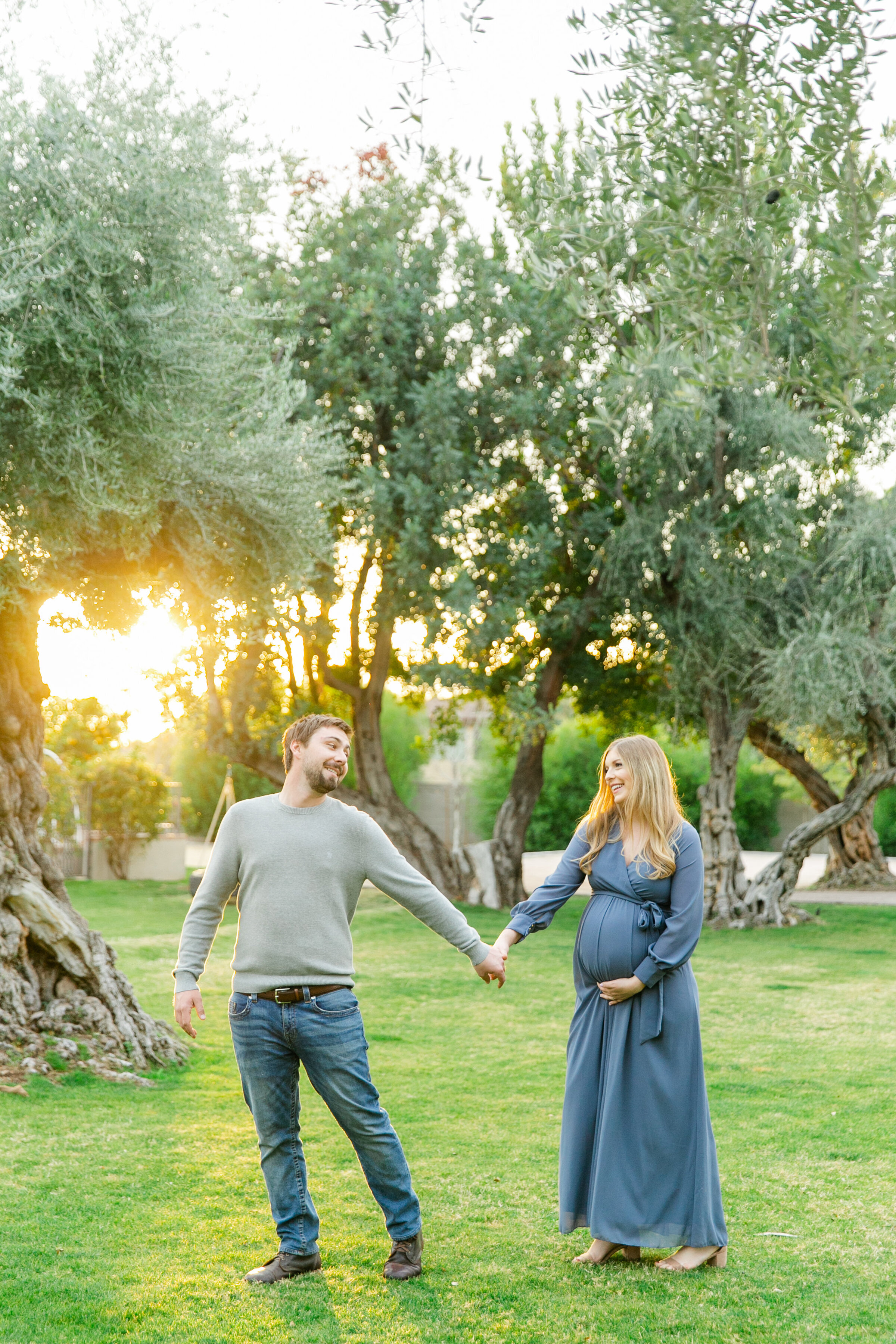 Karlie Colleen Photography - Phoenix Arizona Maternity Session - Green Historic Home - Hannah & Calvin -102