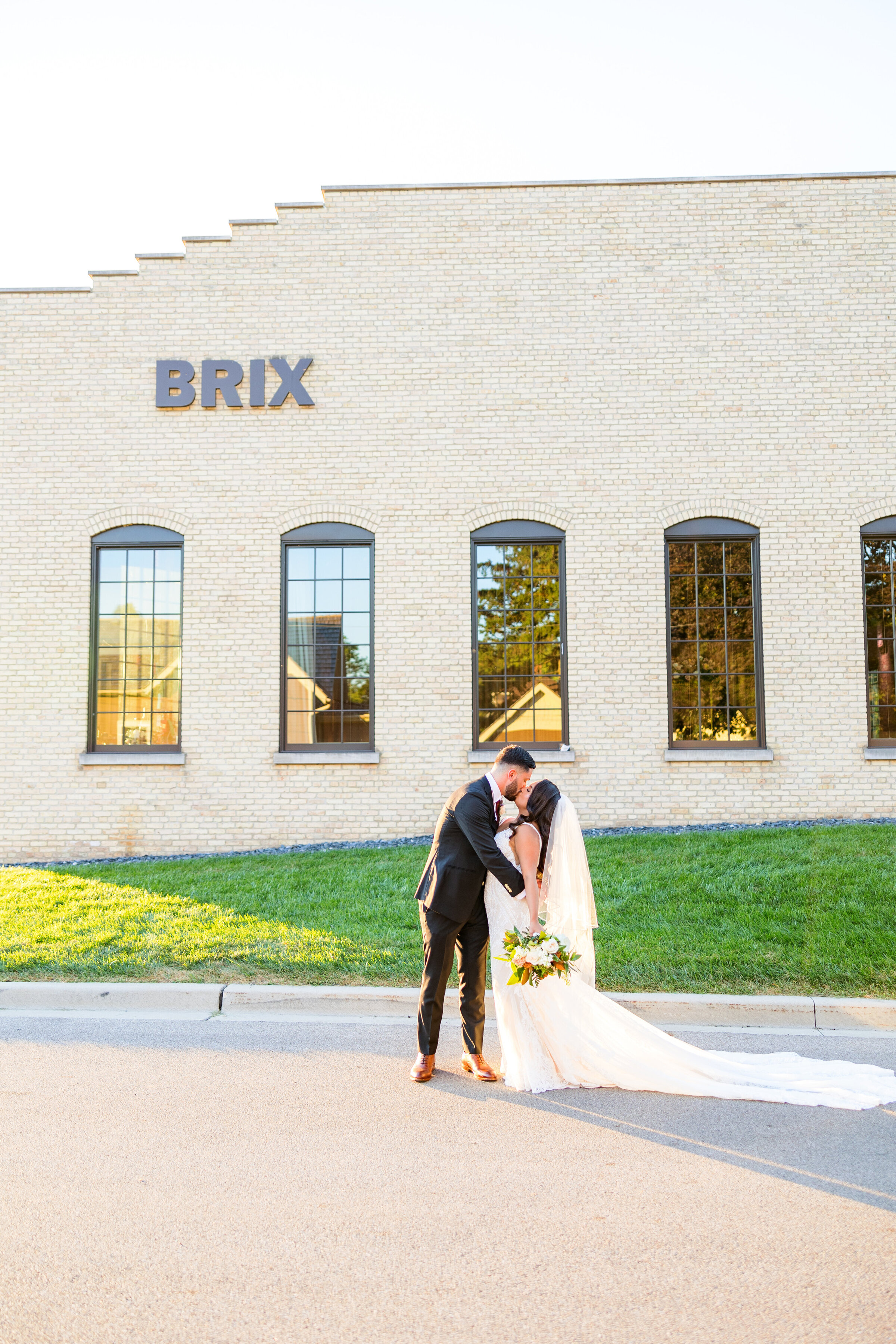 sweetest-autum-wedding-at-the-brix-on-the-fox-62