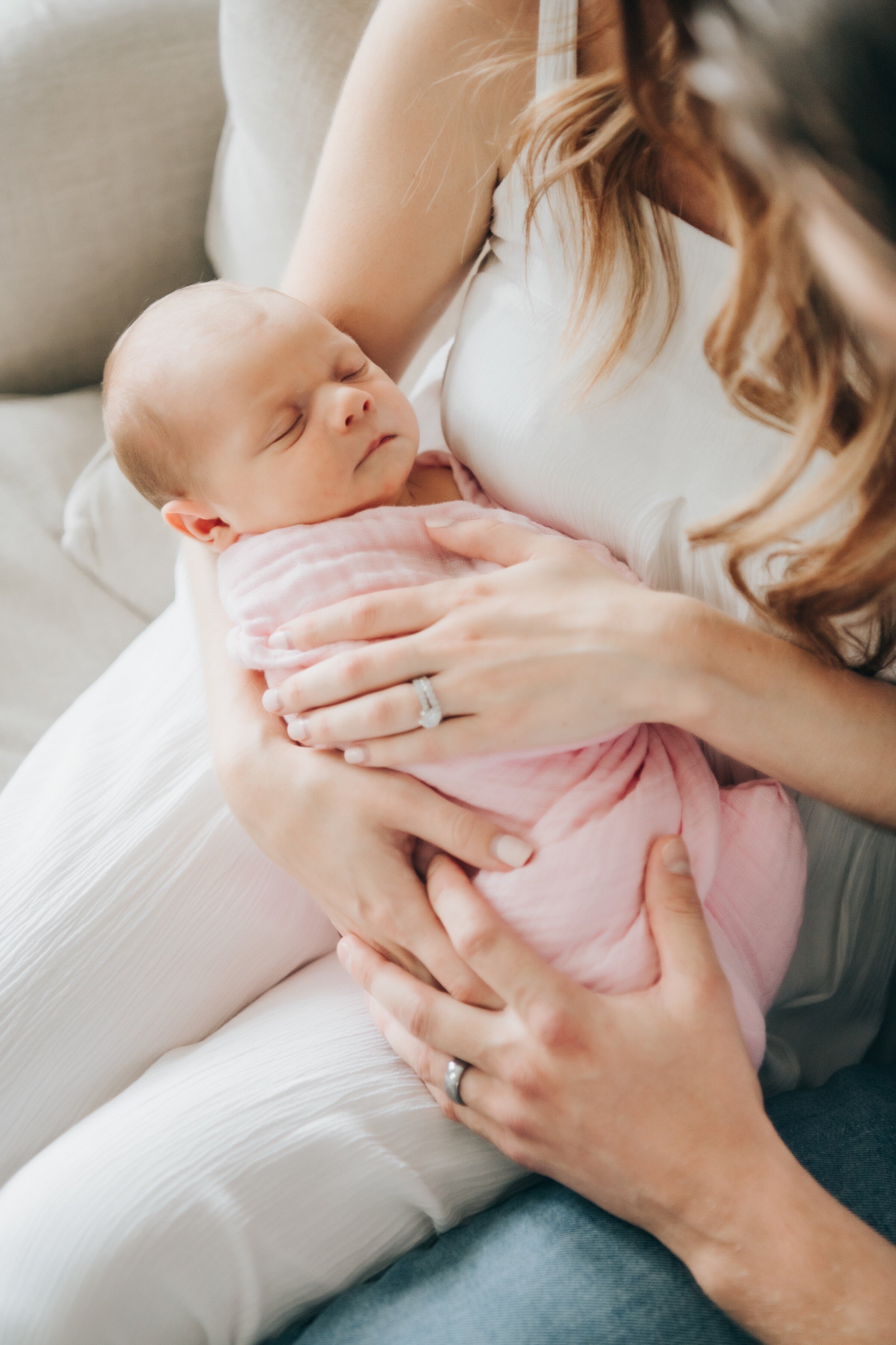 Newborn Family  Photography | London, Ontario :: NovaMarkina