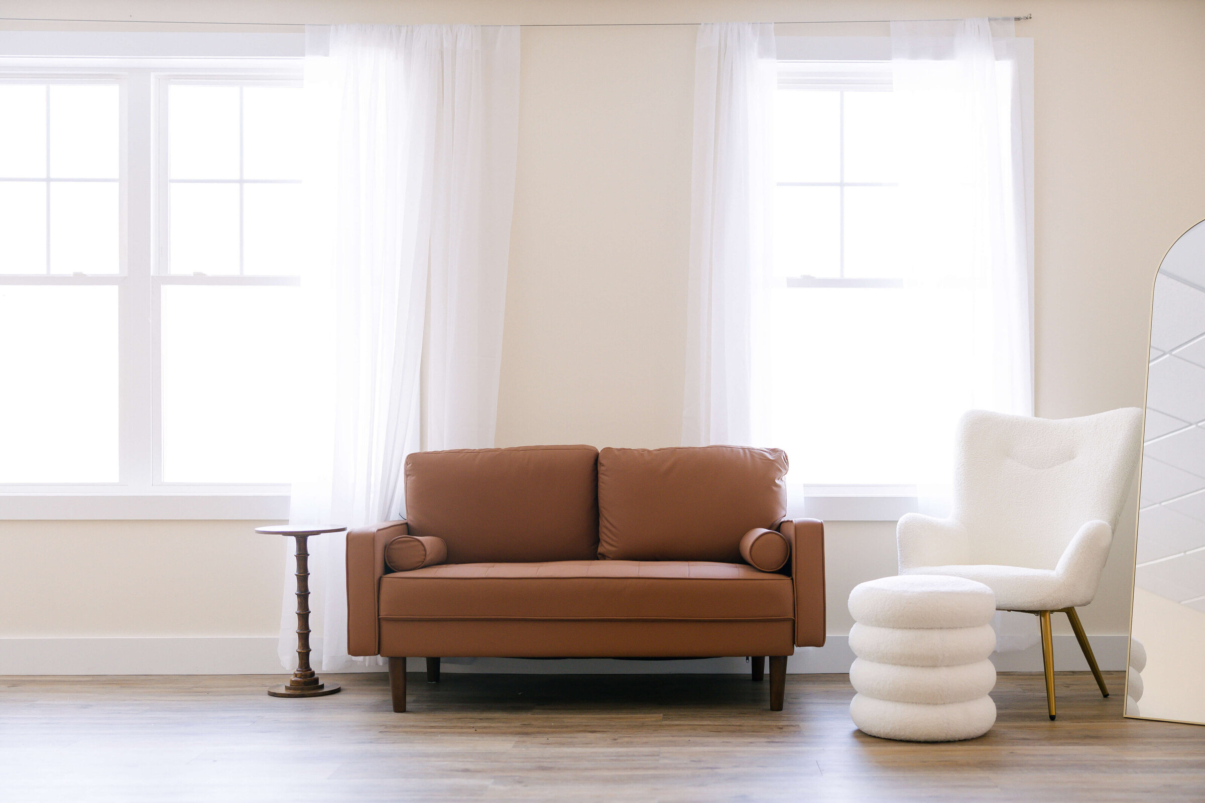 Pink Clover Studio Images 3