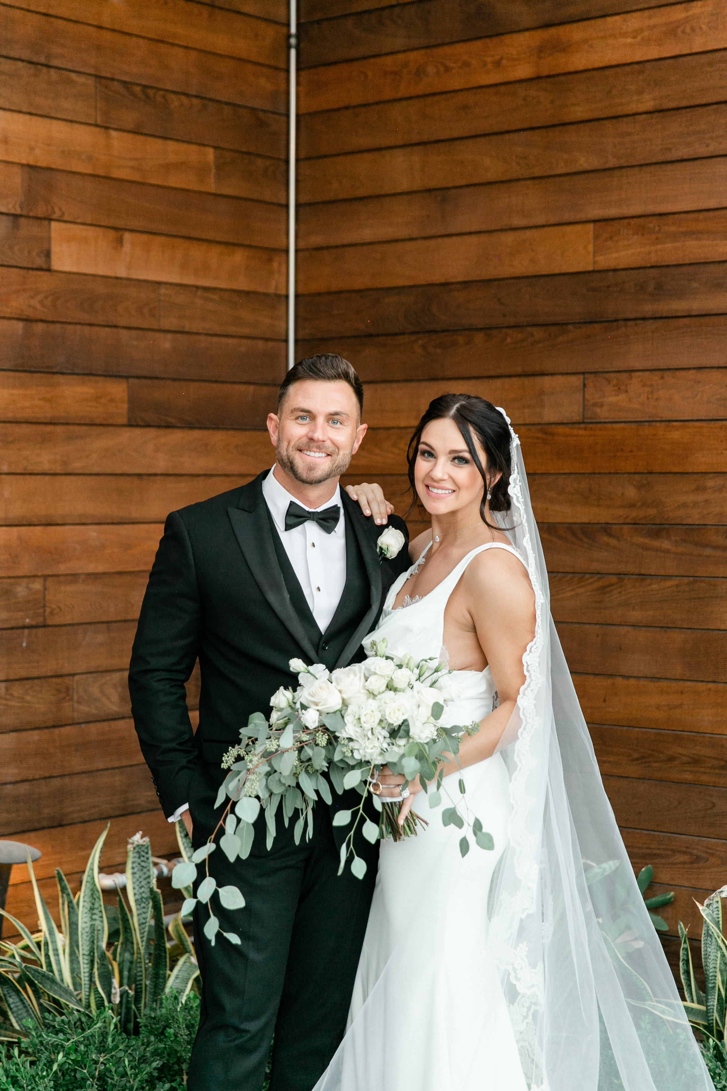 Karlie Colleen Photography - Phoenix Scottsdale Arizona Wedding - The Clayton House - Matt & Jori-537
