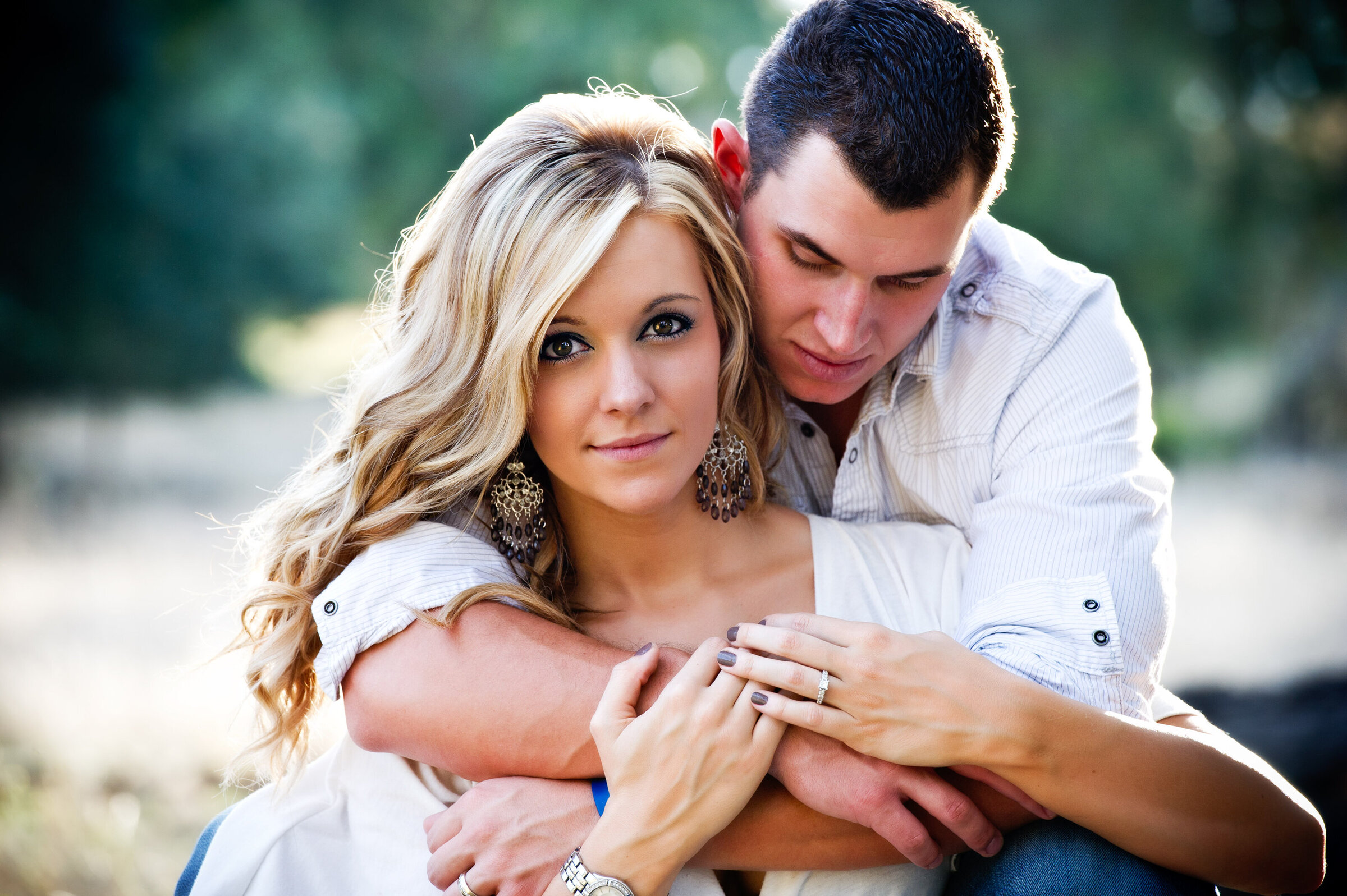engagement-hugging-young-couple-intimate-