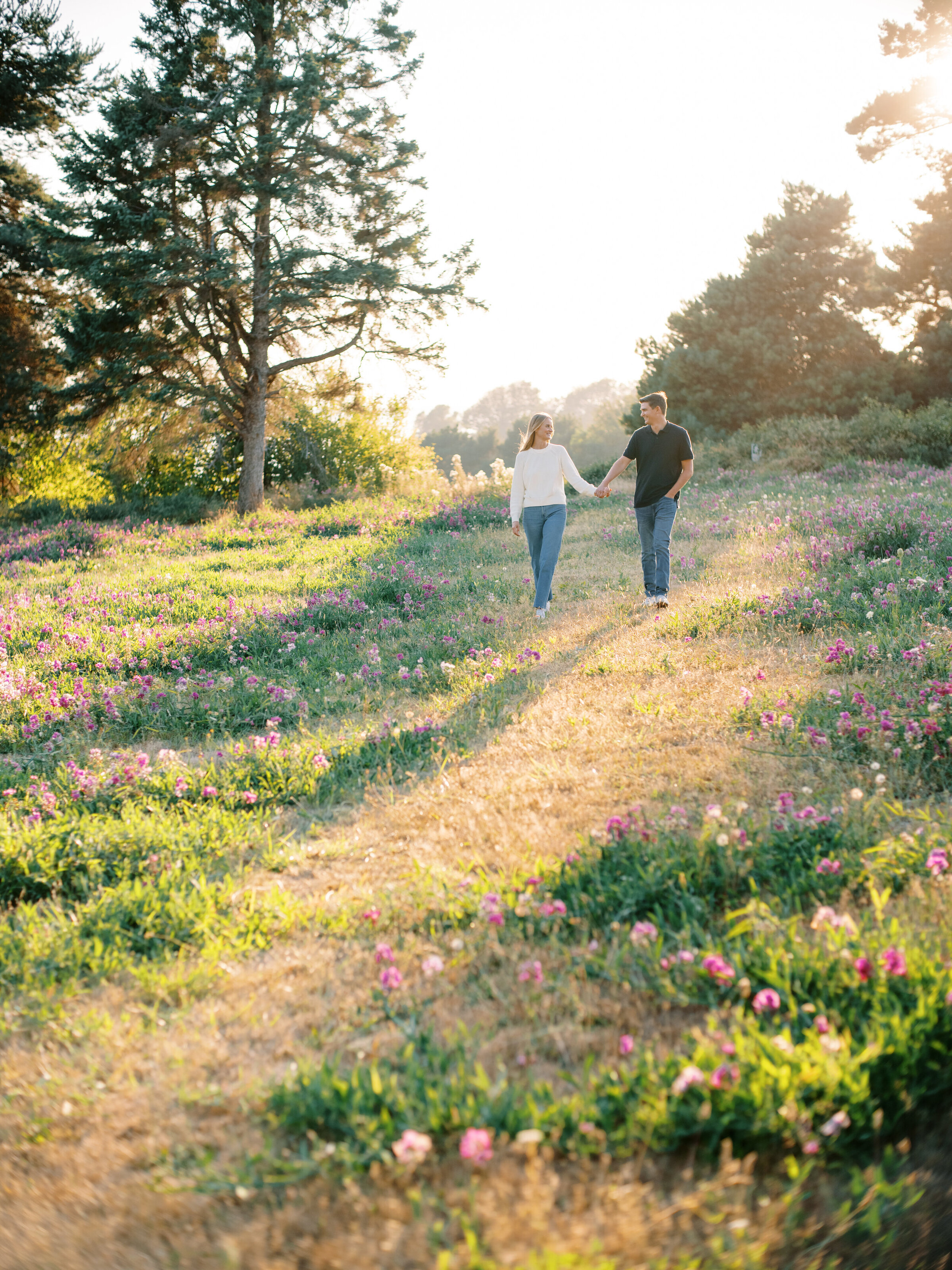 seattle-discovery-park-engagement-photos-summer-11