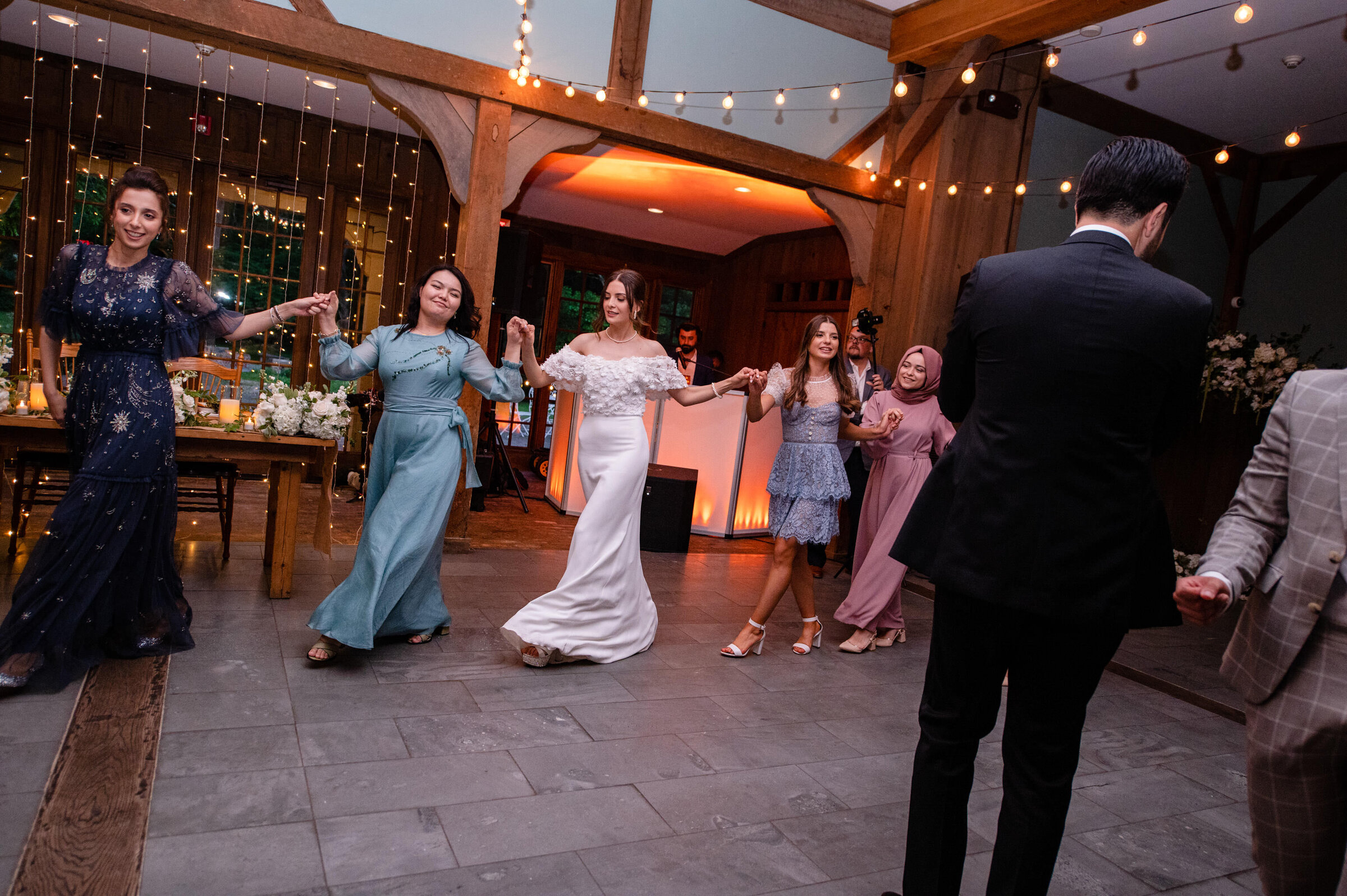 Turkish-women-dancing-with-bride