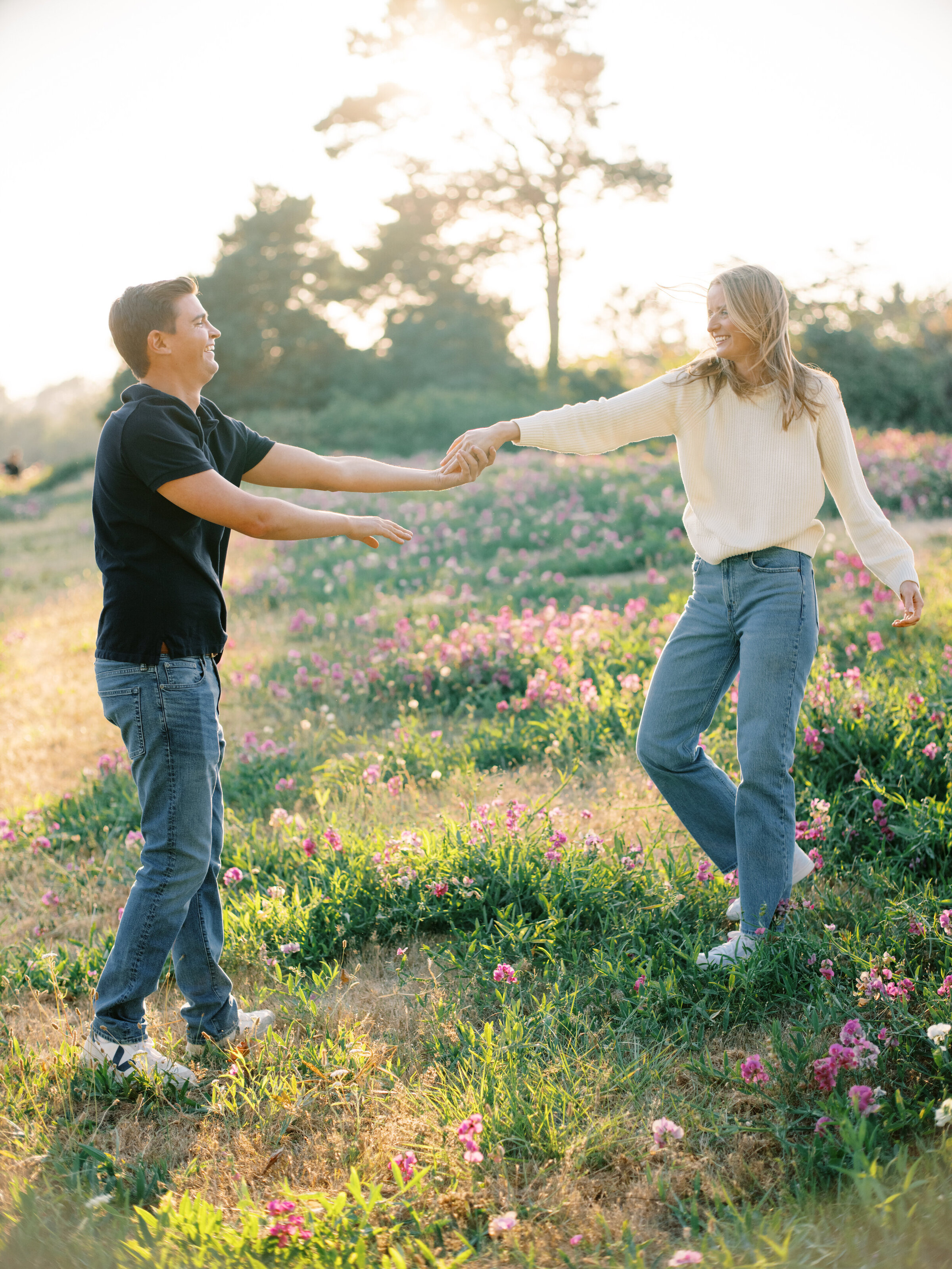 seattle-discovery-park-engagement-photos-summer-12
