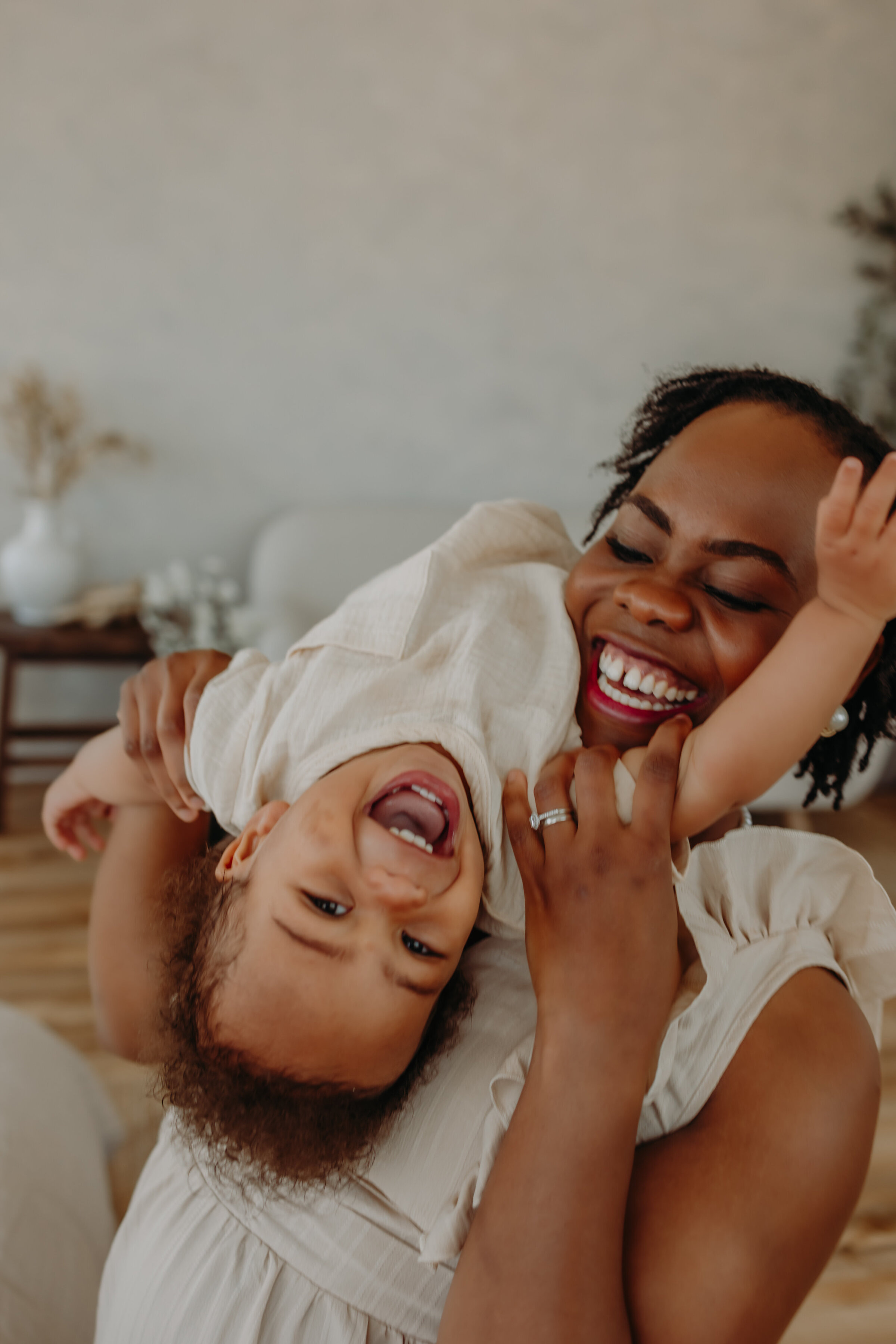 edmonton-indoor-family-photo-ssession- 54