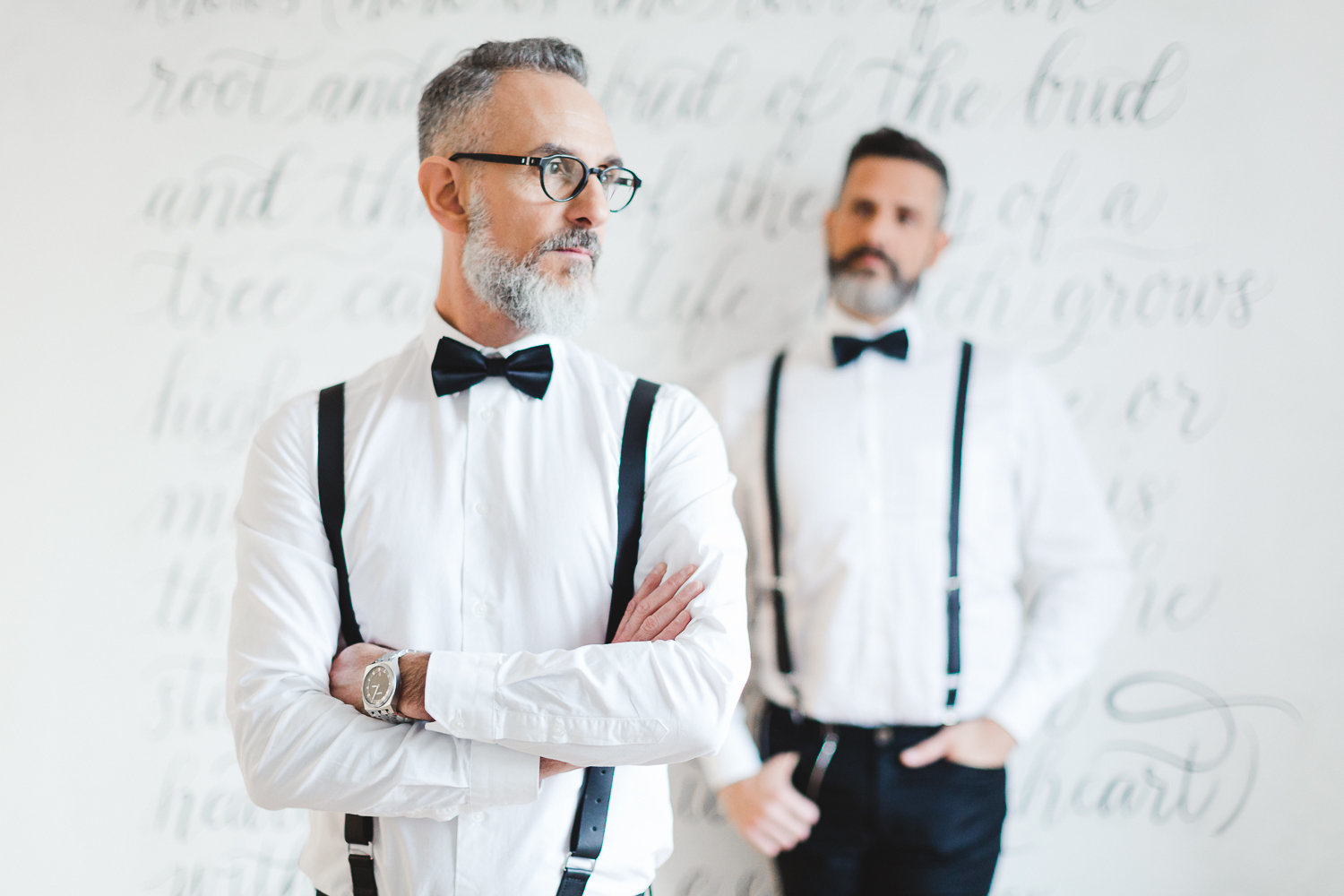 modern-black-and-white-same-sex-wedding-lisa-renault-photographie-photographe-mariage-montreal-57