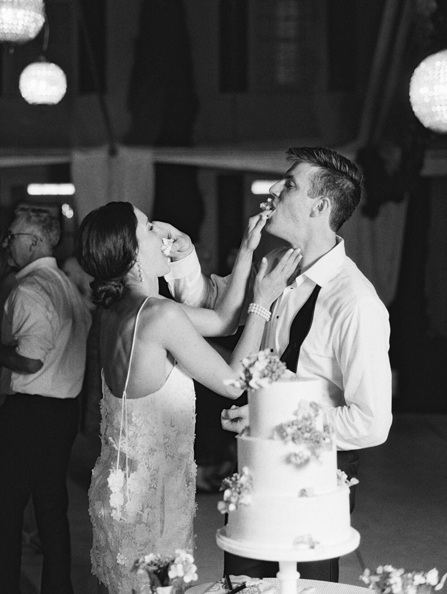 The-Admirals-House-Seattle-Wedding-055