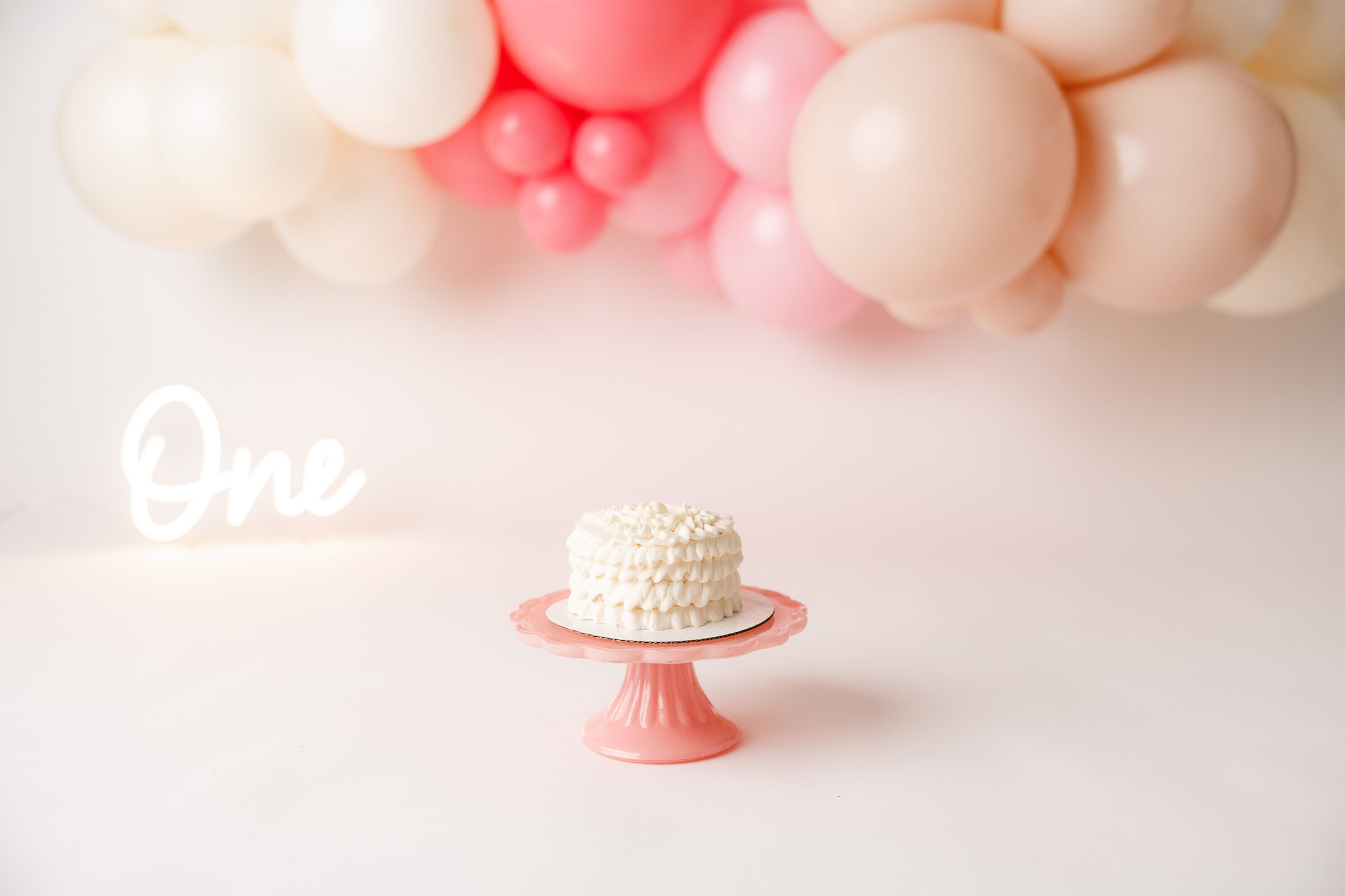 vallie-cakesmash-01-19-52751