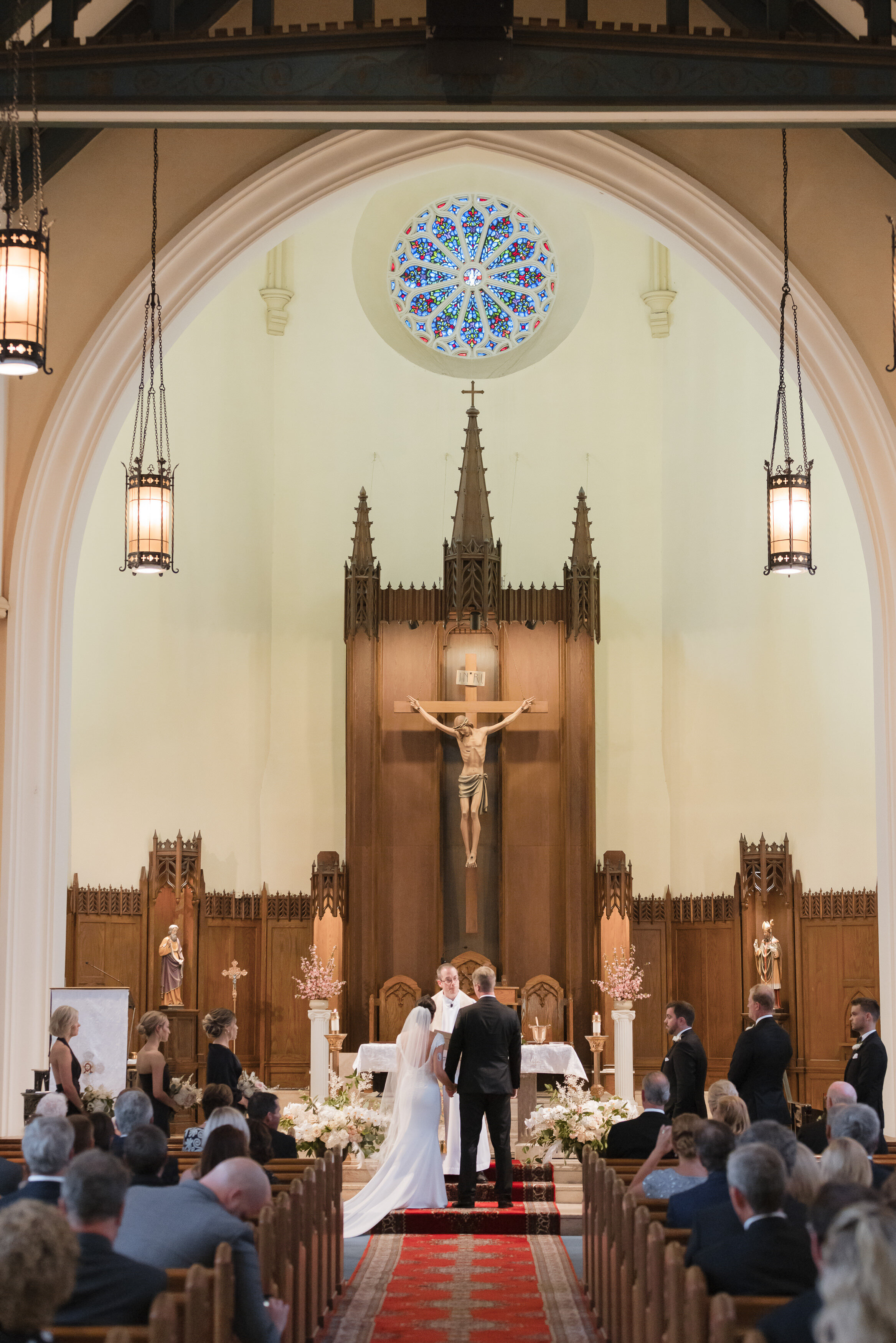 st-ann-church-wilmington-de-wedding-ceremony-wide-angle