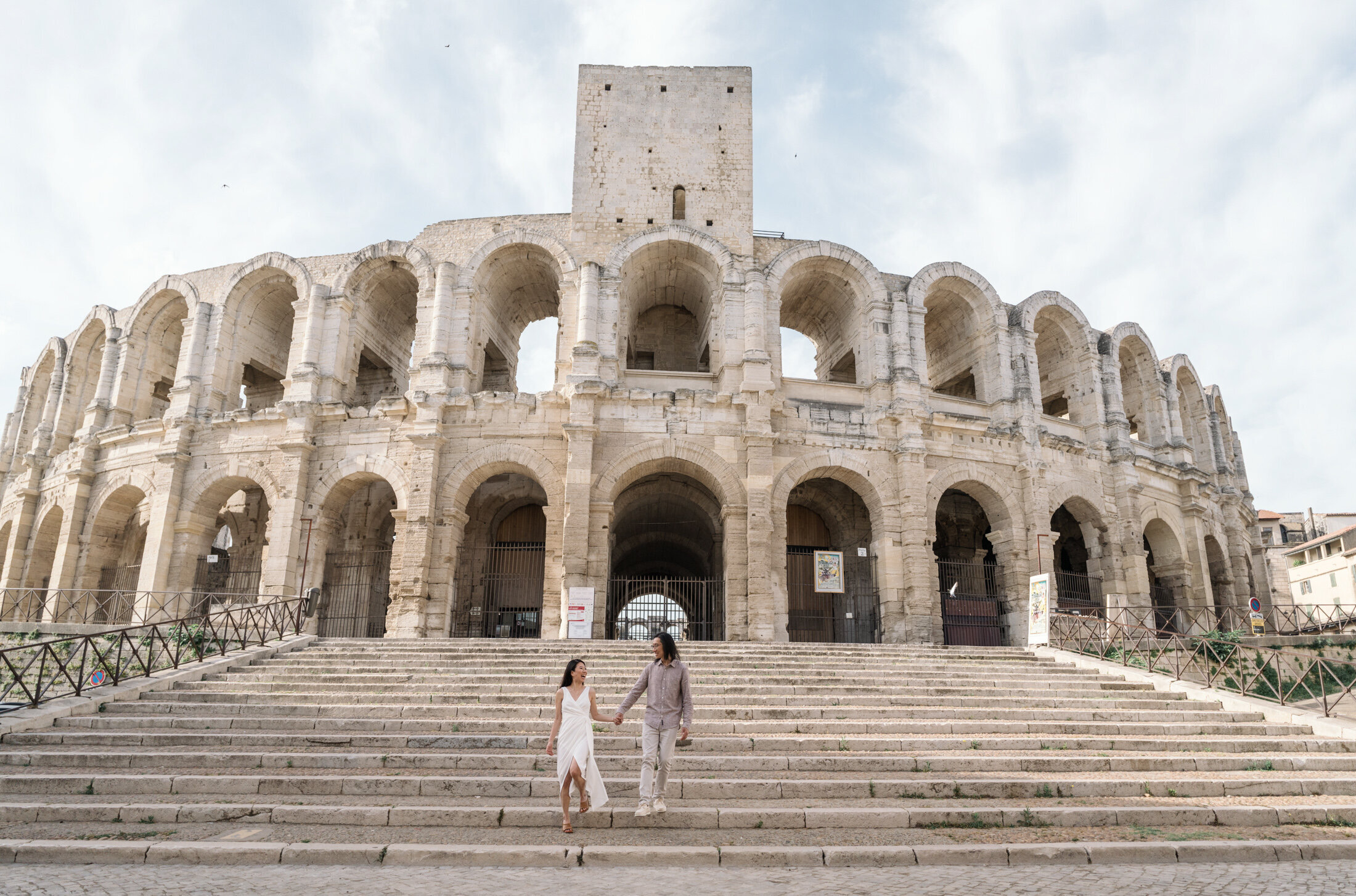 couple with dog photoshoot in arles france (10 of 178)