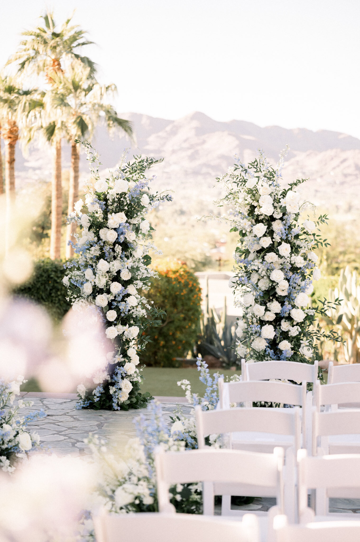 Luxury wedding in Scottsdale reception outside. 