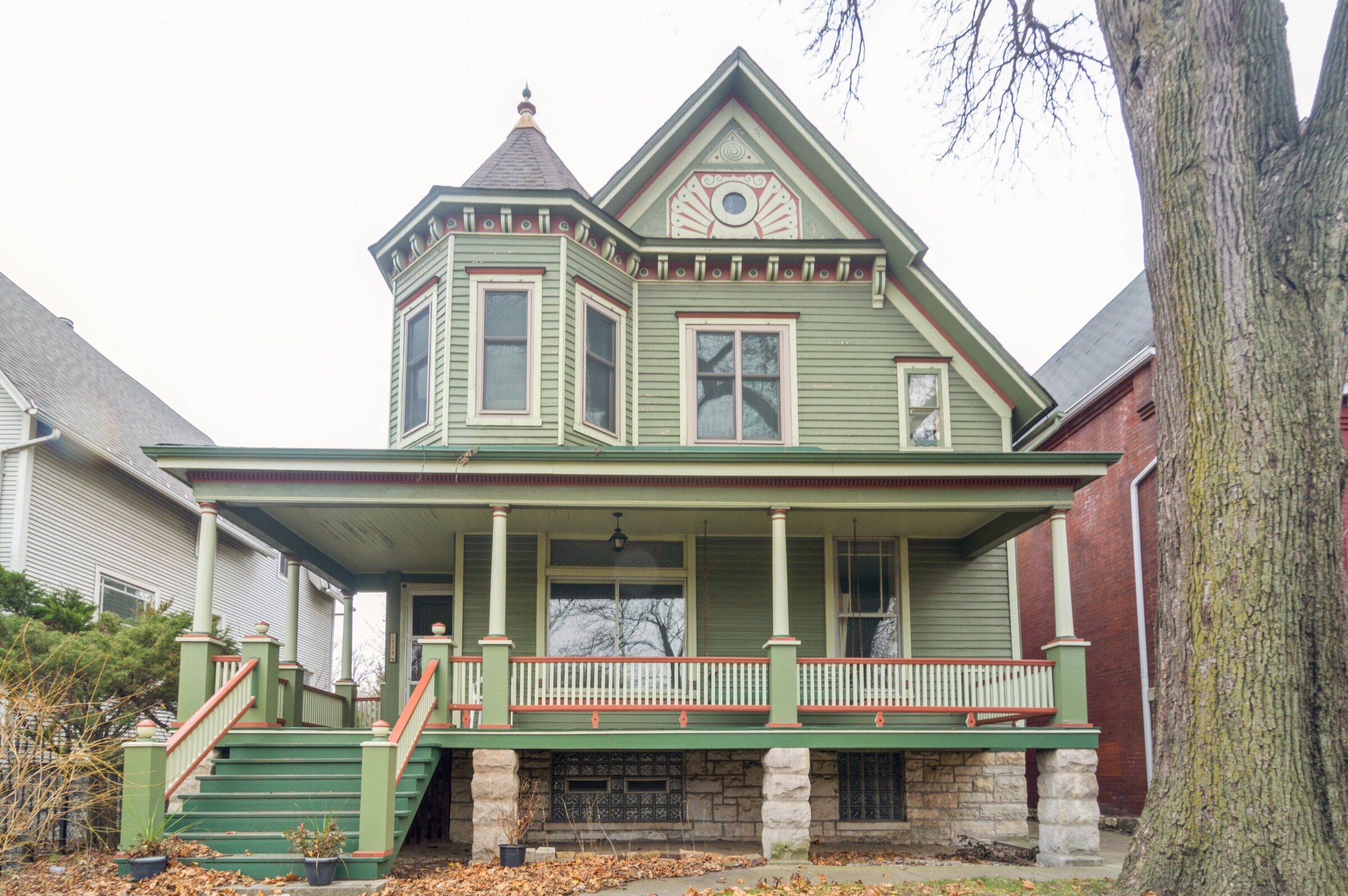 02 - Exterior
