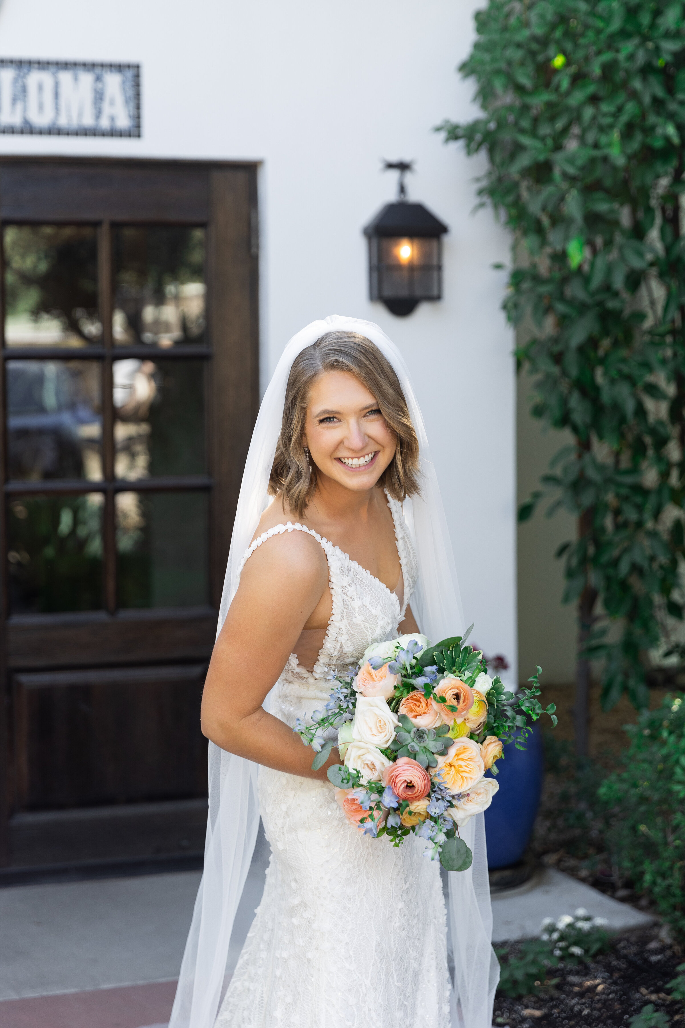 Karlie Colleen Photography - Emily & Mike - Wedding Sneak Peek - El Chorro - Arizona - Revel Wedding Co-137