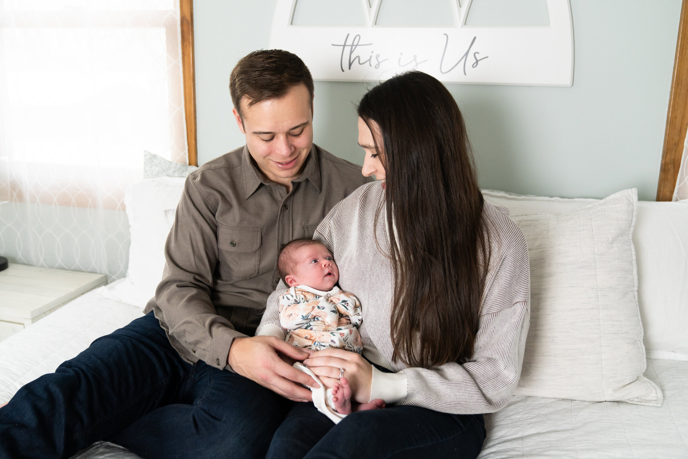 Ideas for newborn pictures at home