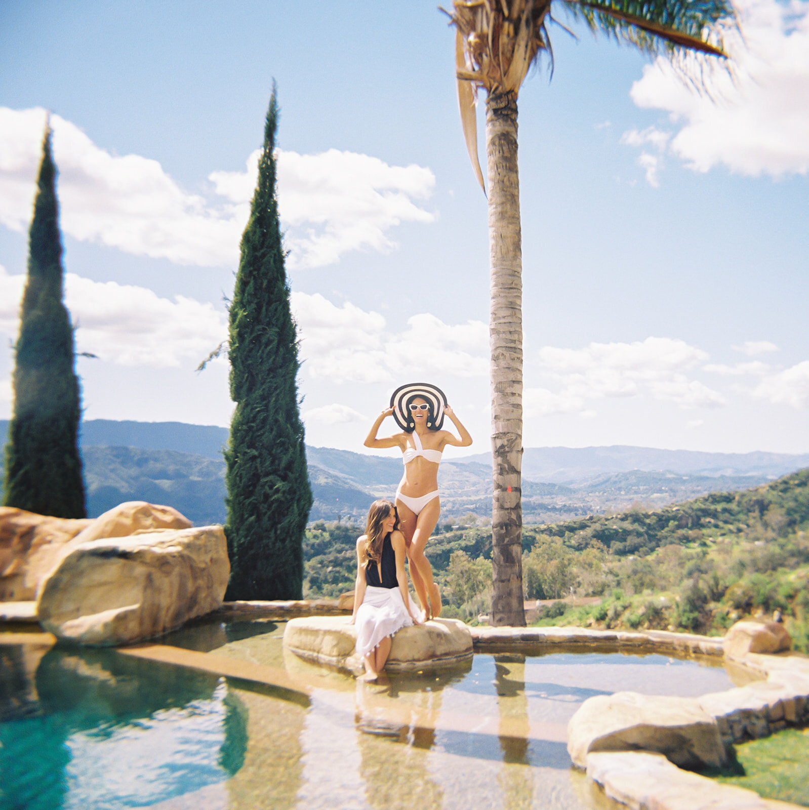 caitlin-alohilani-photo-ojai-wedding-pool-20